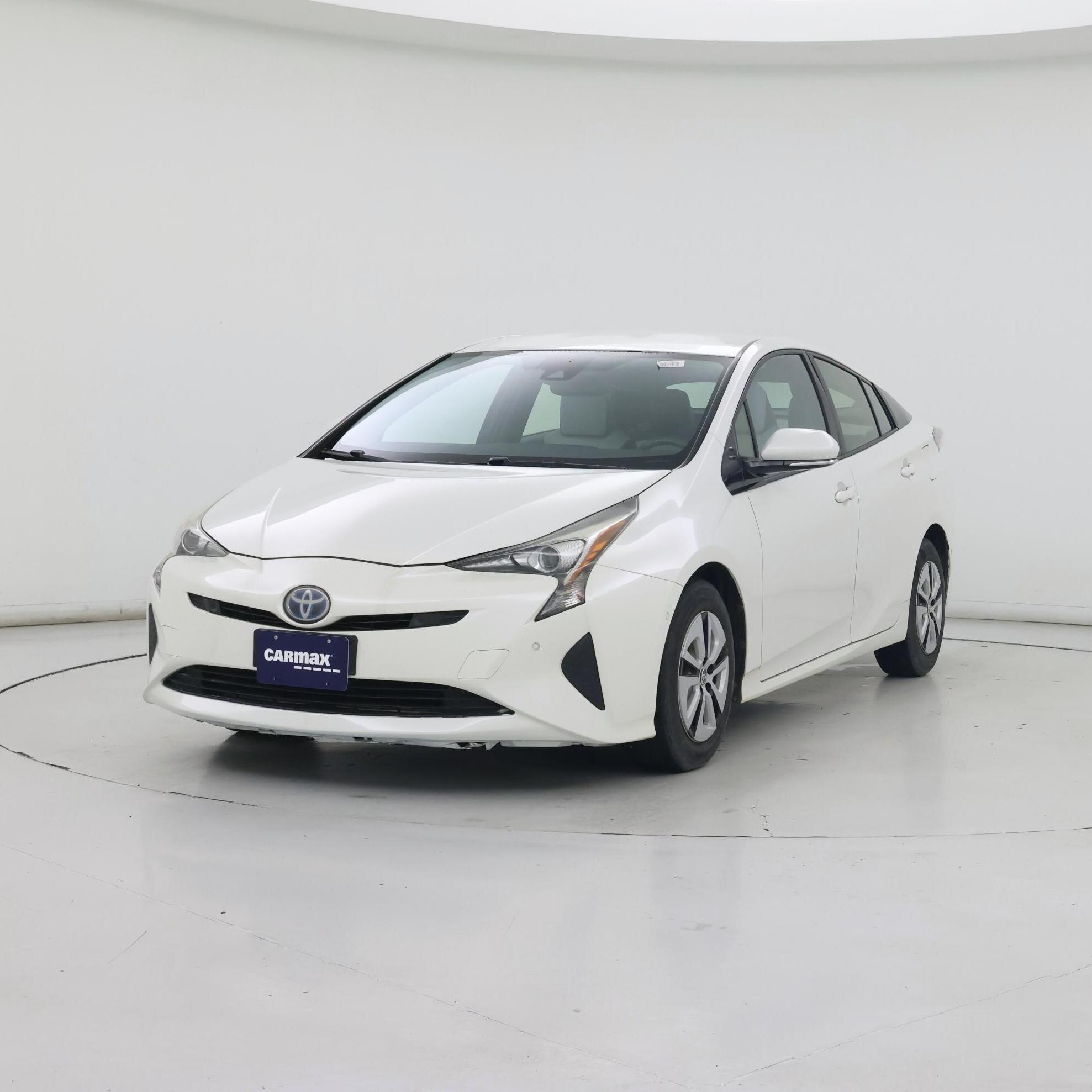 Thumbnail: 2017 Toyota Prius - 4