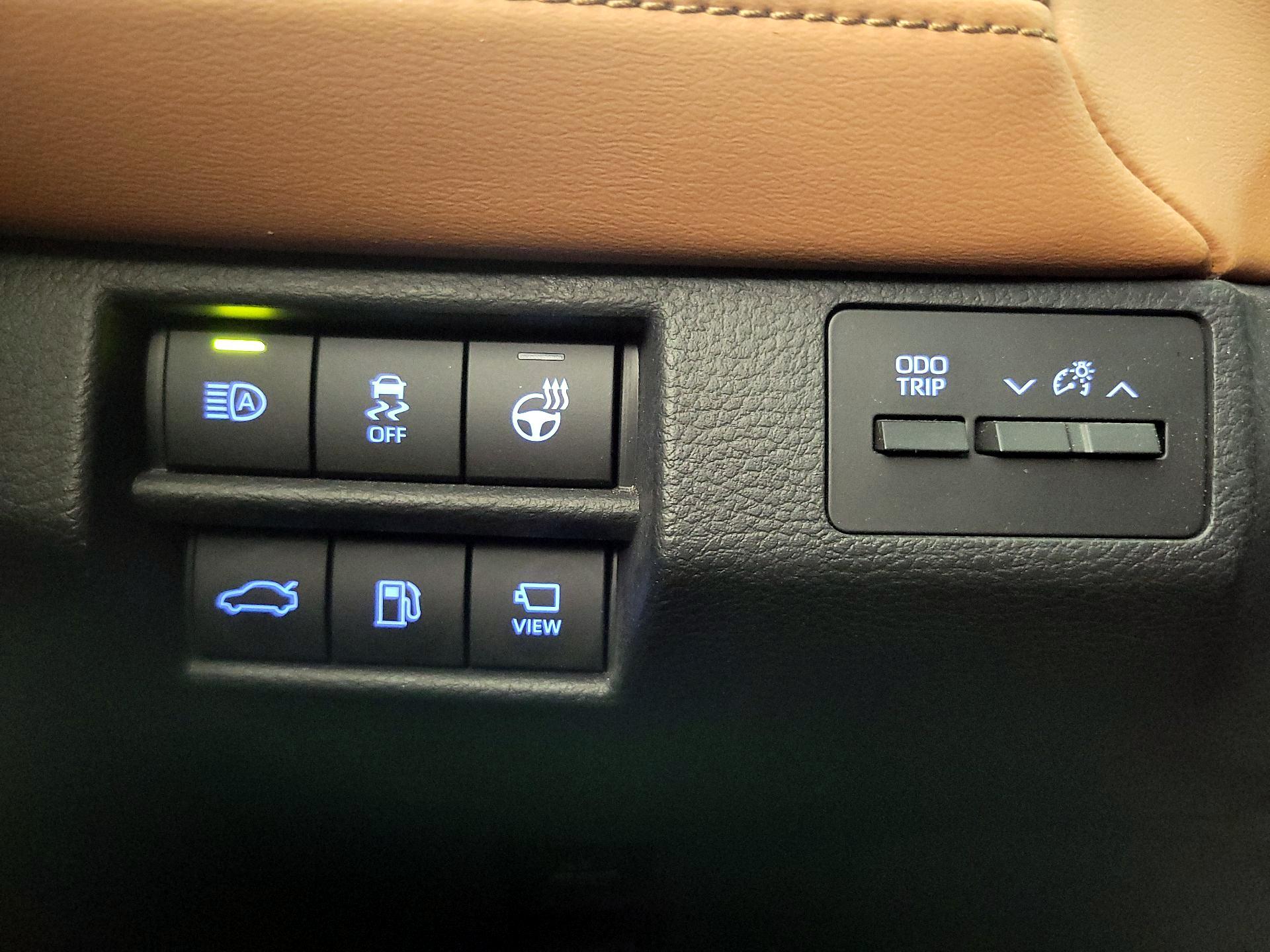 Thumbnail: 2020 Toyota Avalon - 13