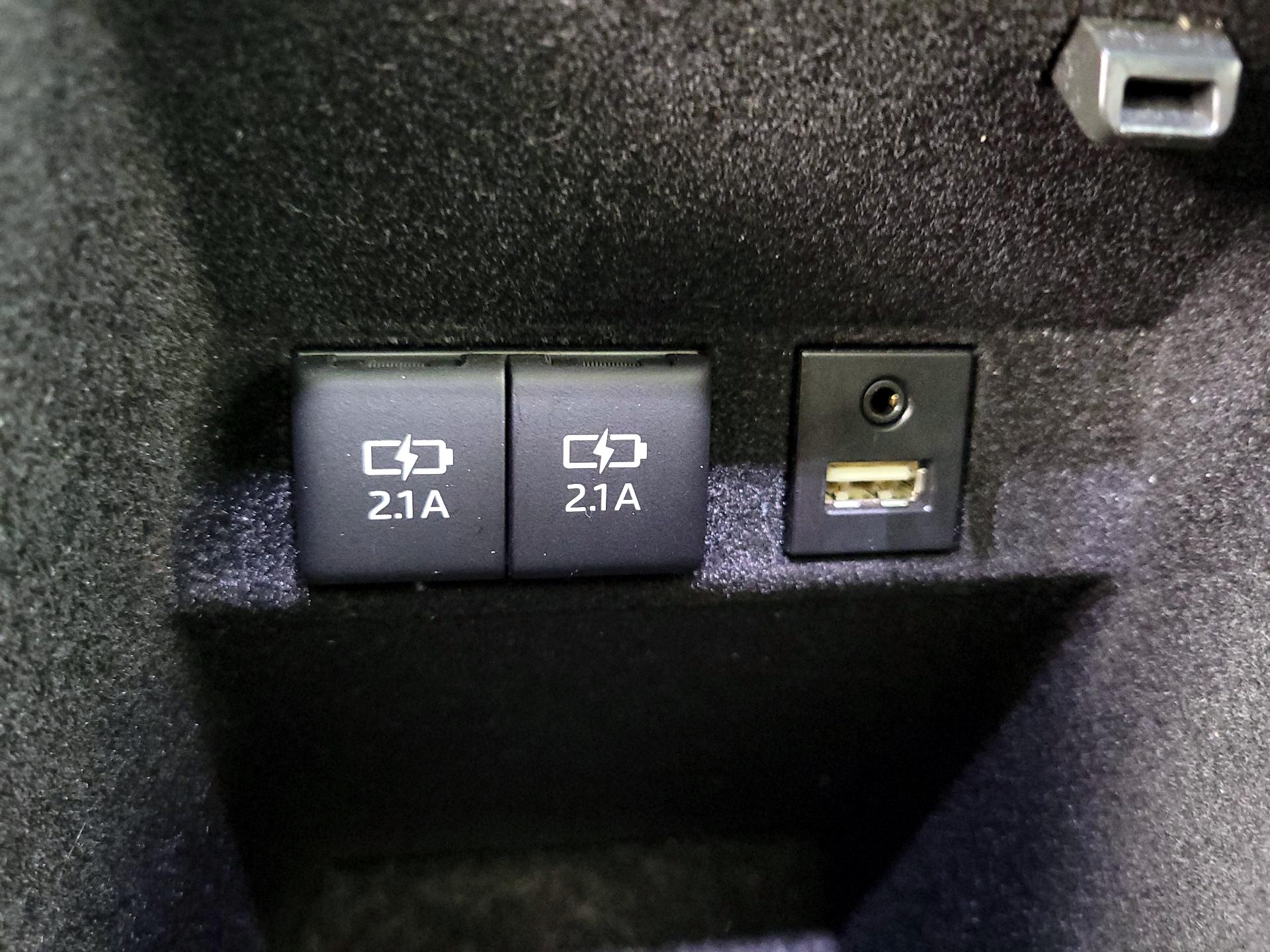 Thumbnail: 2020 Toyota Avalon - 18