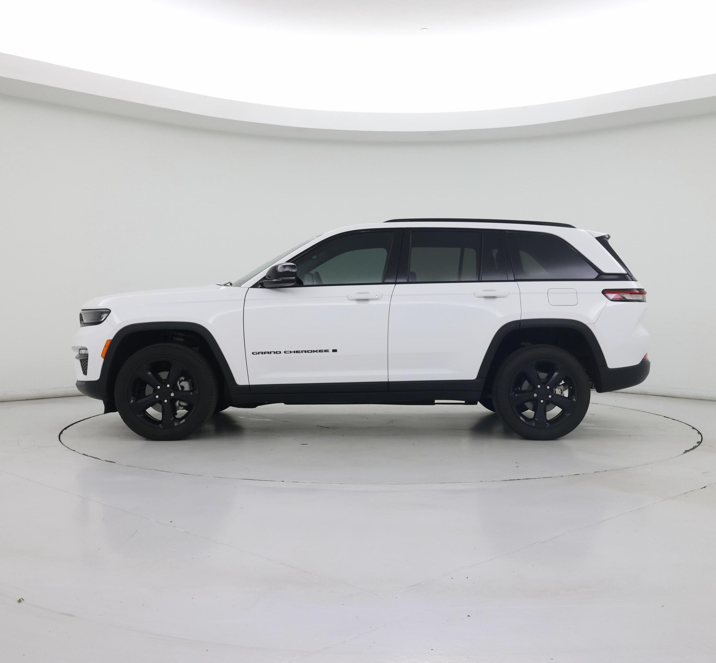 Thumbnail: 2024 Jeep Grand Cherokee - 3