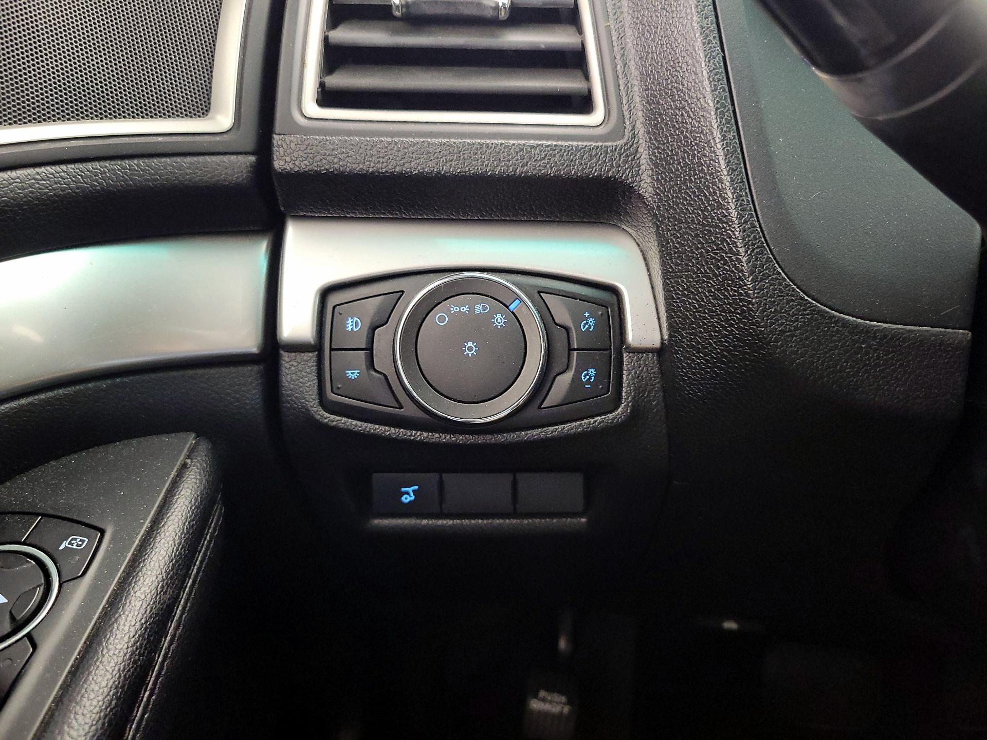 Thumbnail: 2017 Ford Explorer - 13