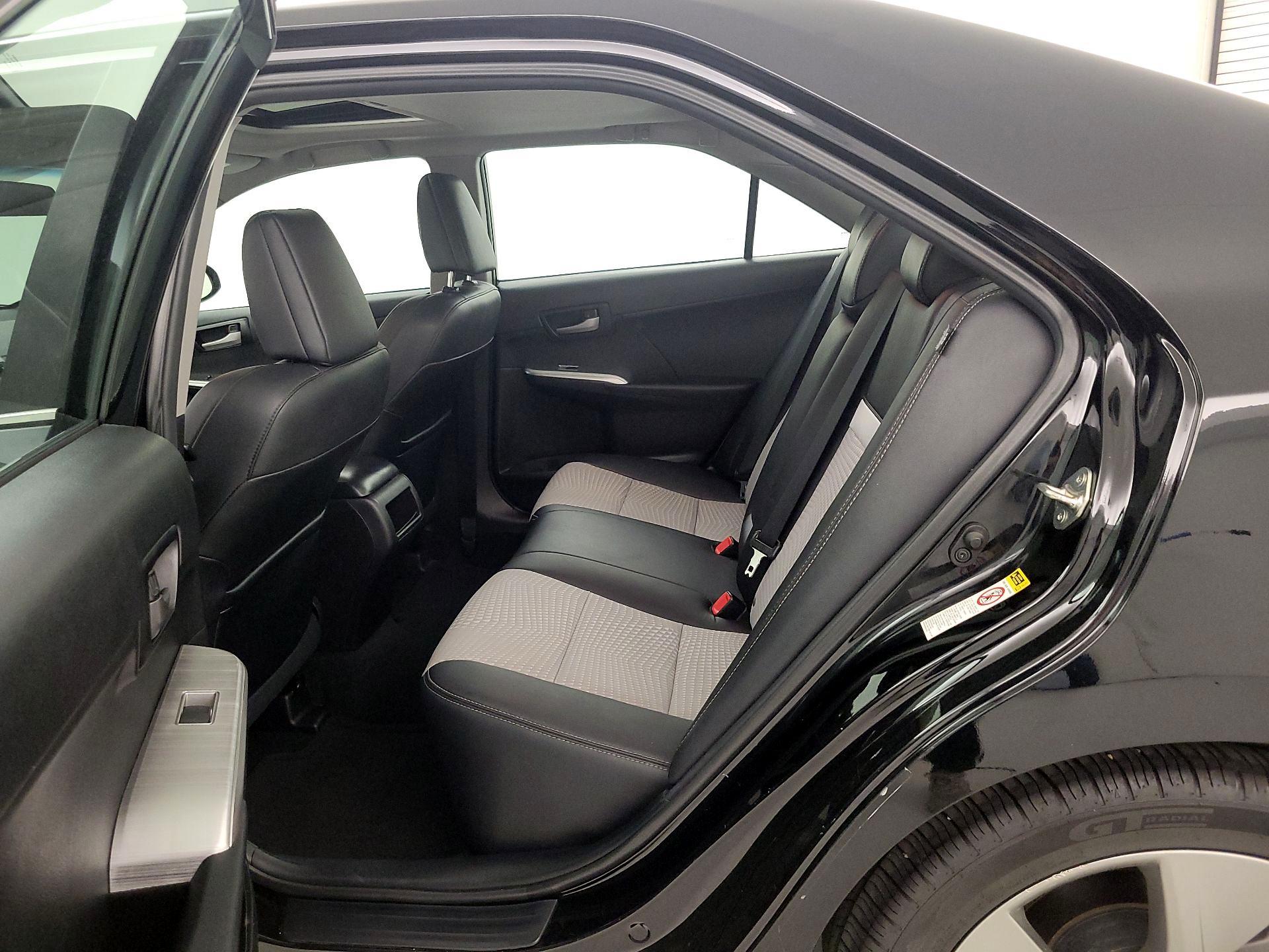 Thumbnail: 2014 Toyota Camry - 20