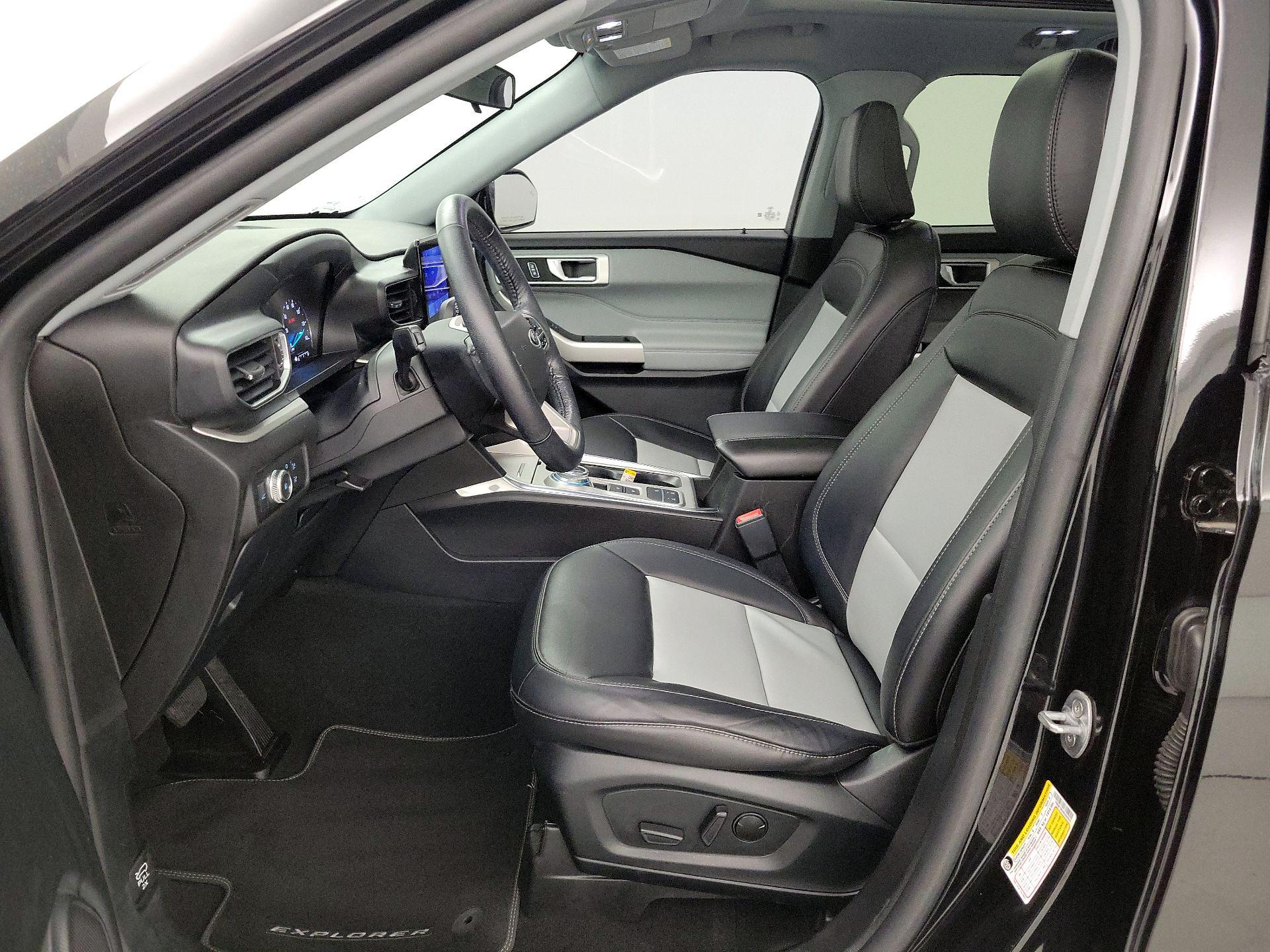 Thumbnail: 2022 Ford Explorer - 11