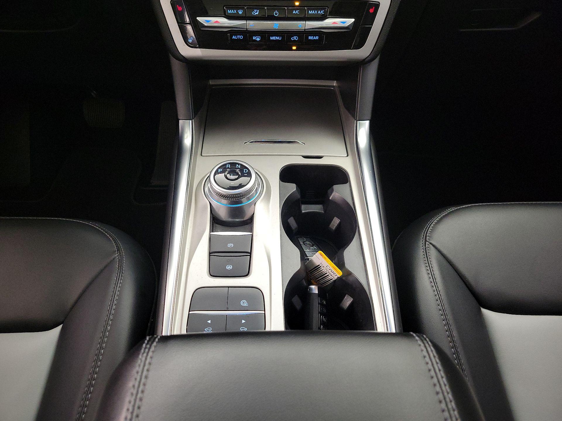 Thumbnail: 2022 Ford Explorer - 17