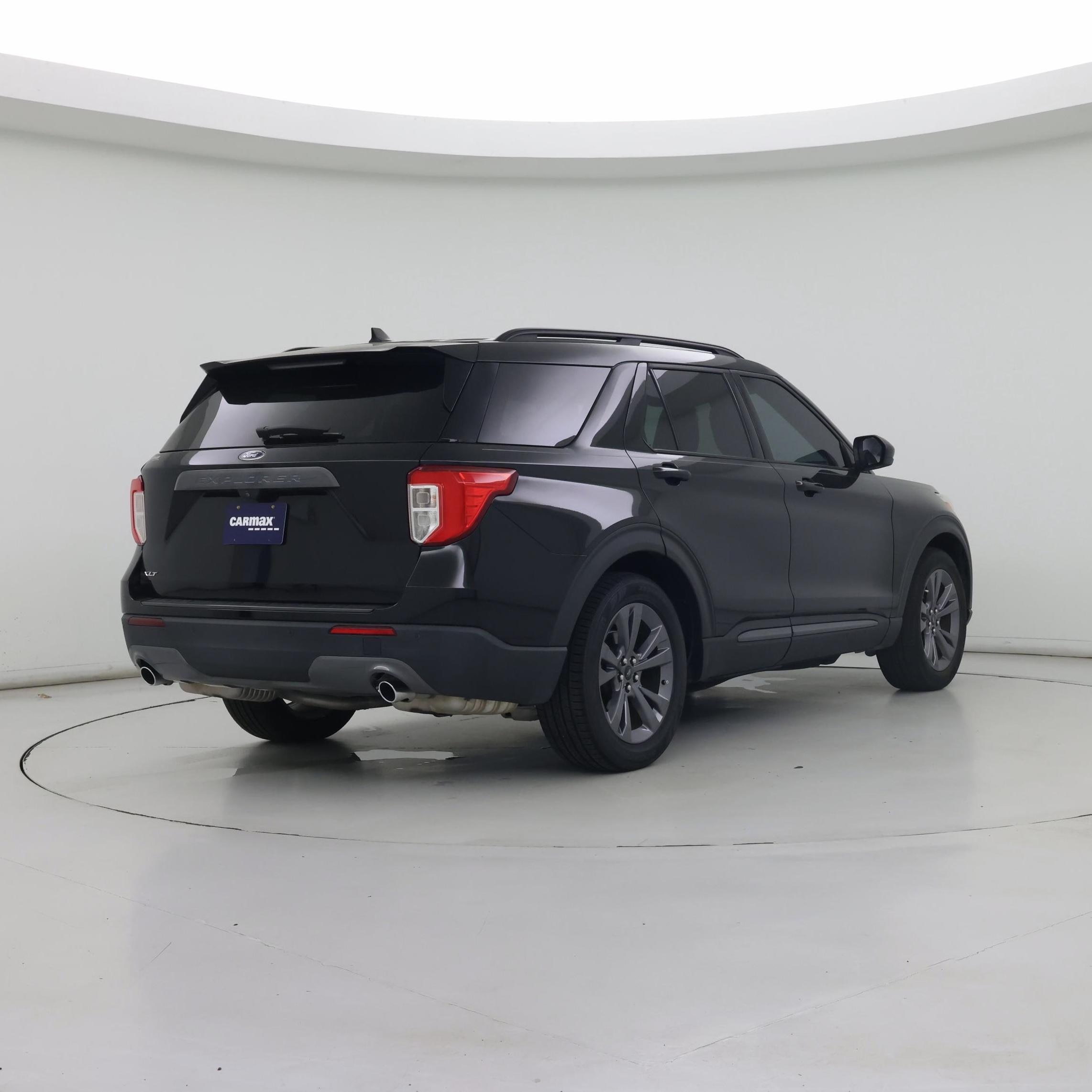 Thumbnail: 2022 Ford Explorer - 8