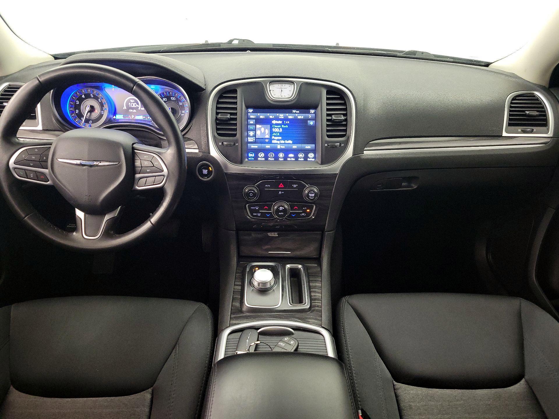 Thumbnail: 2021 Chrysler 300 - 9