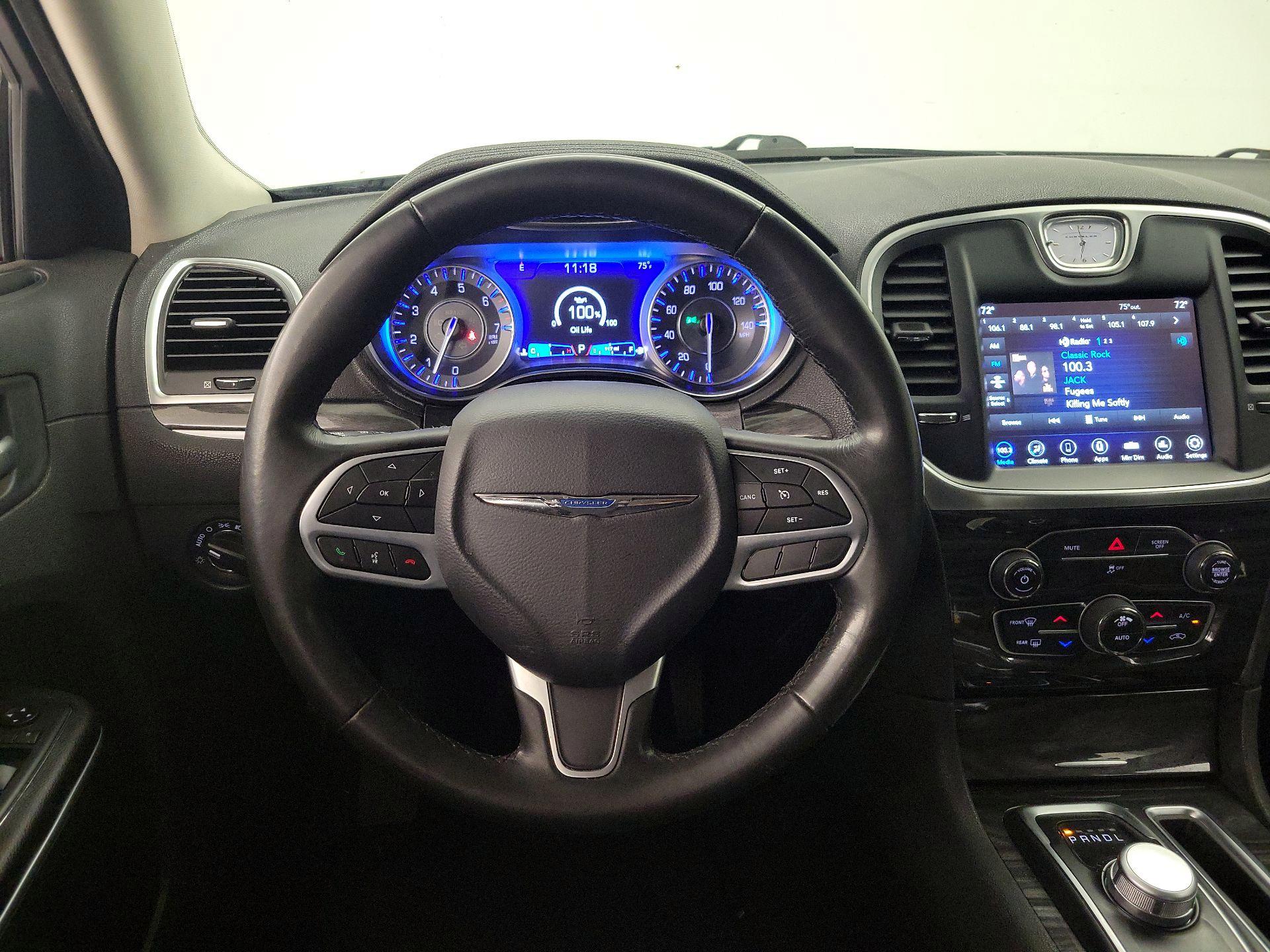 Thumbnail: 2021 Chrysler 300 - 10