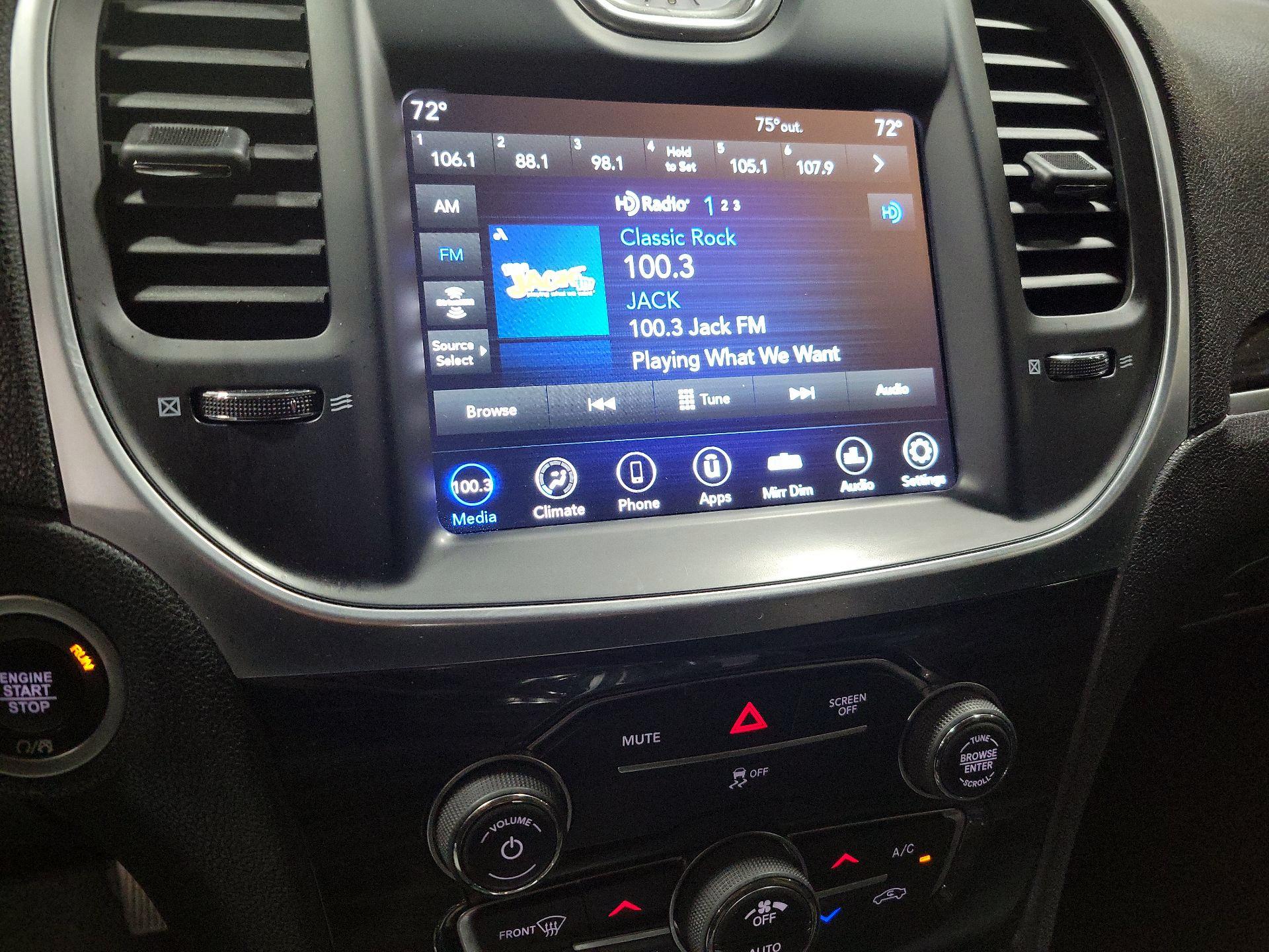 Thumbnail: 2021 Chrysler 300 - 15