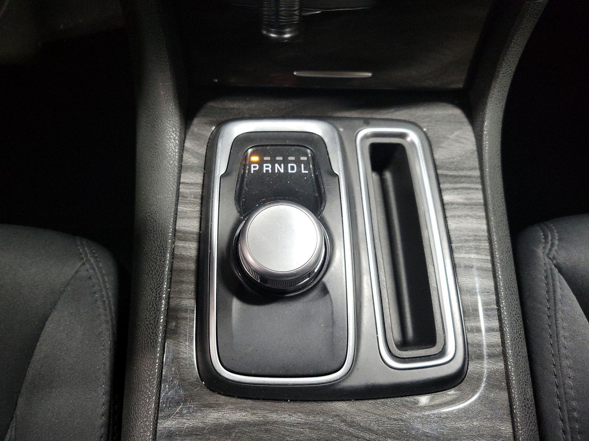 Thumbnail: 2021 Chrysler 300 - 17