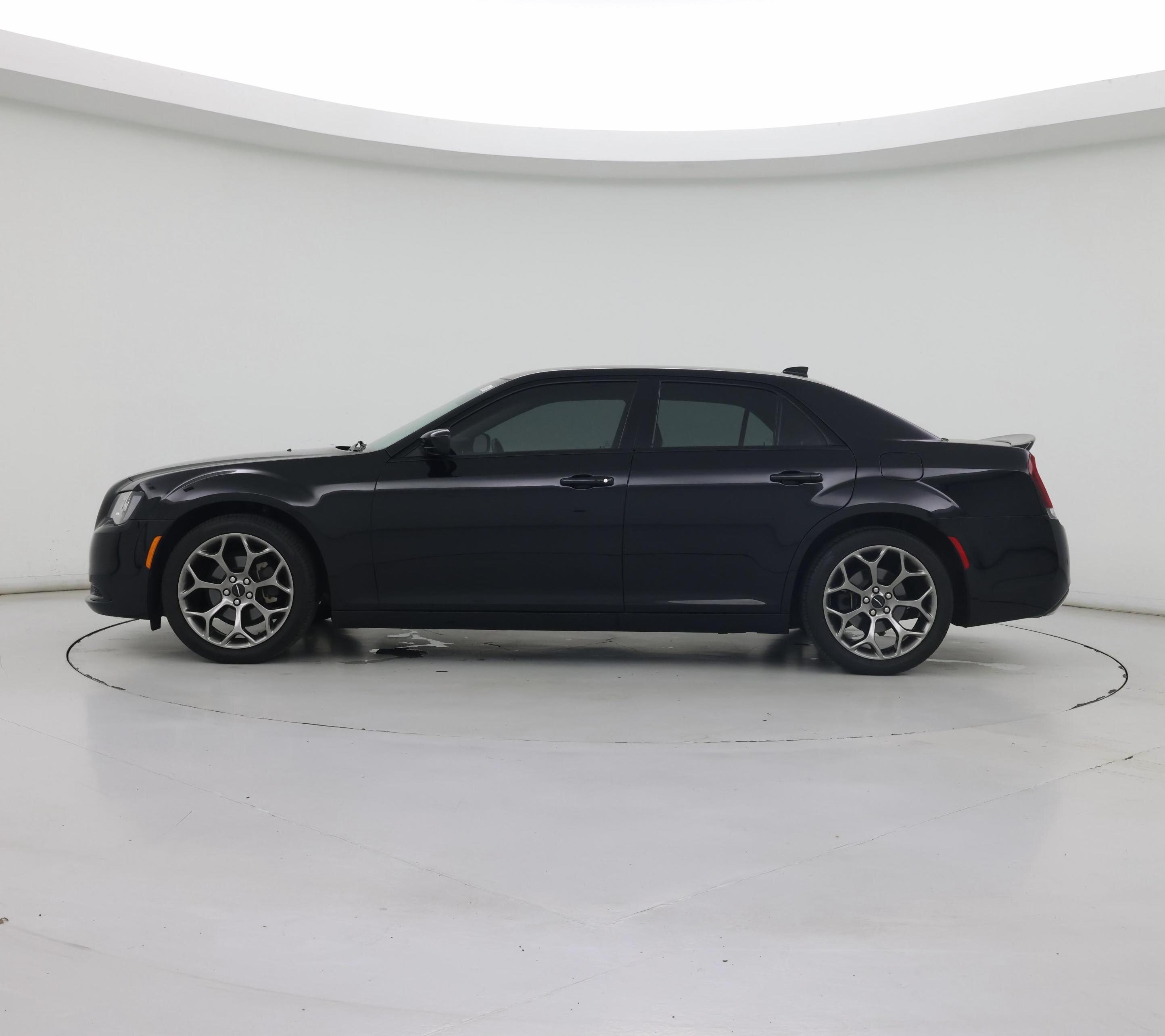 Thumbnail: 2021 Chrysler 300 - 3