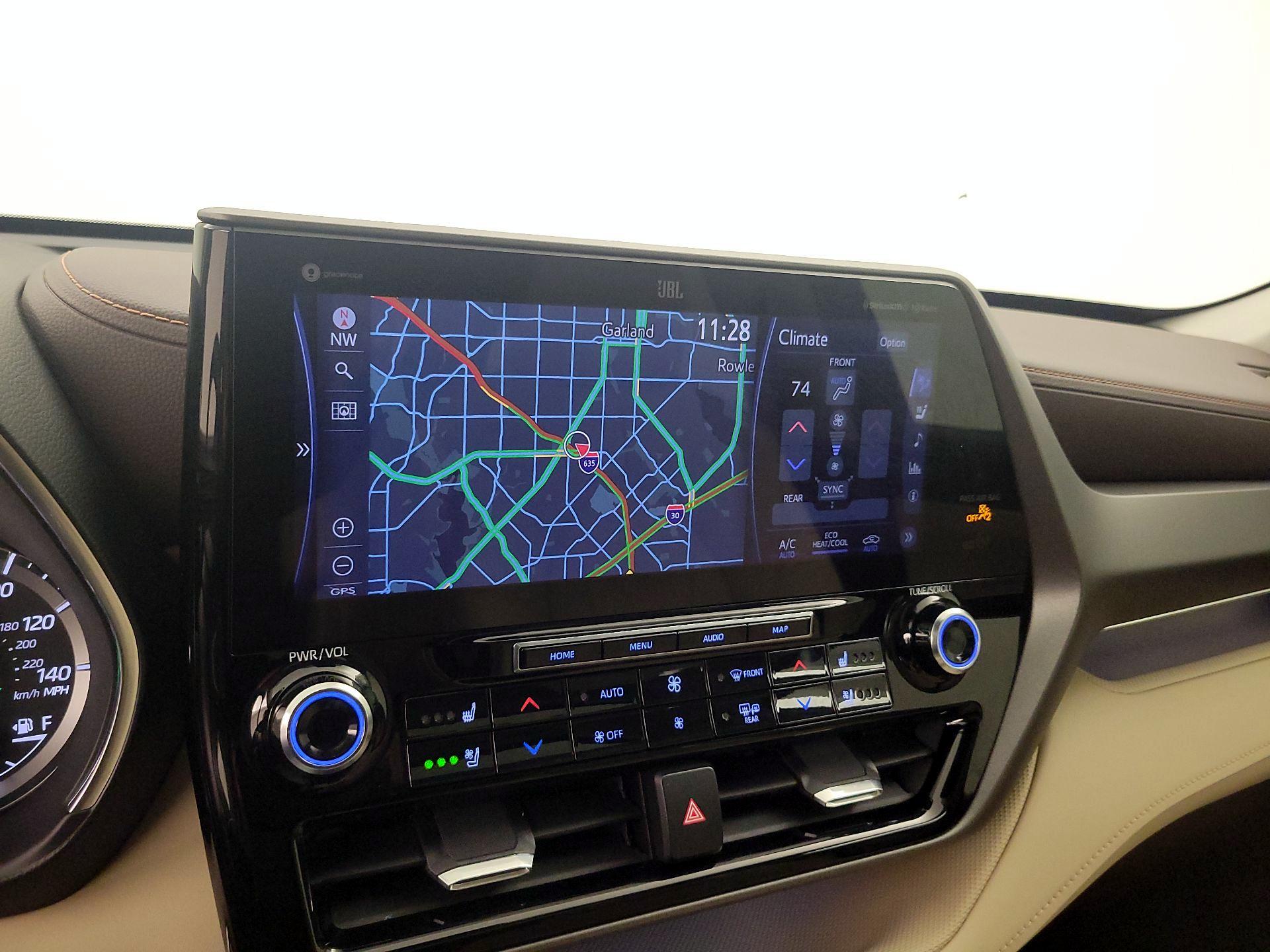 Thumbnail: 2021 Toyota Highlander - 14