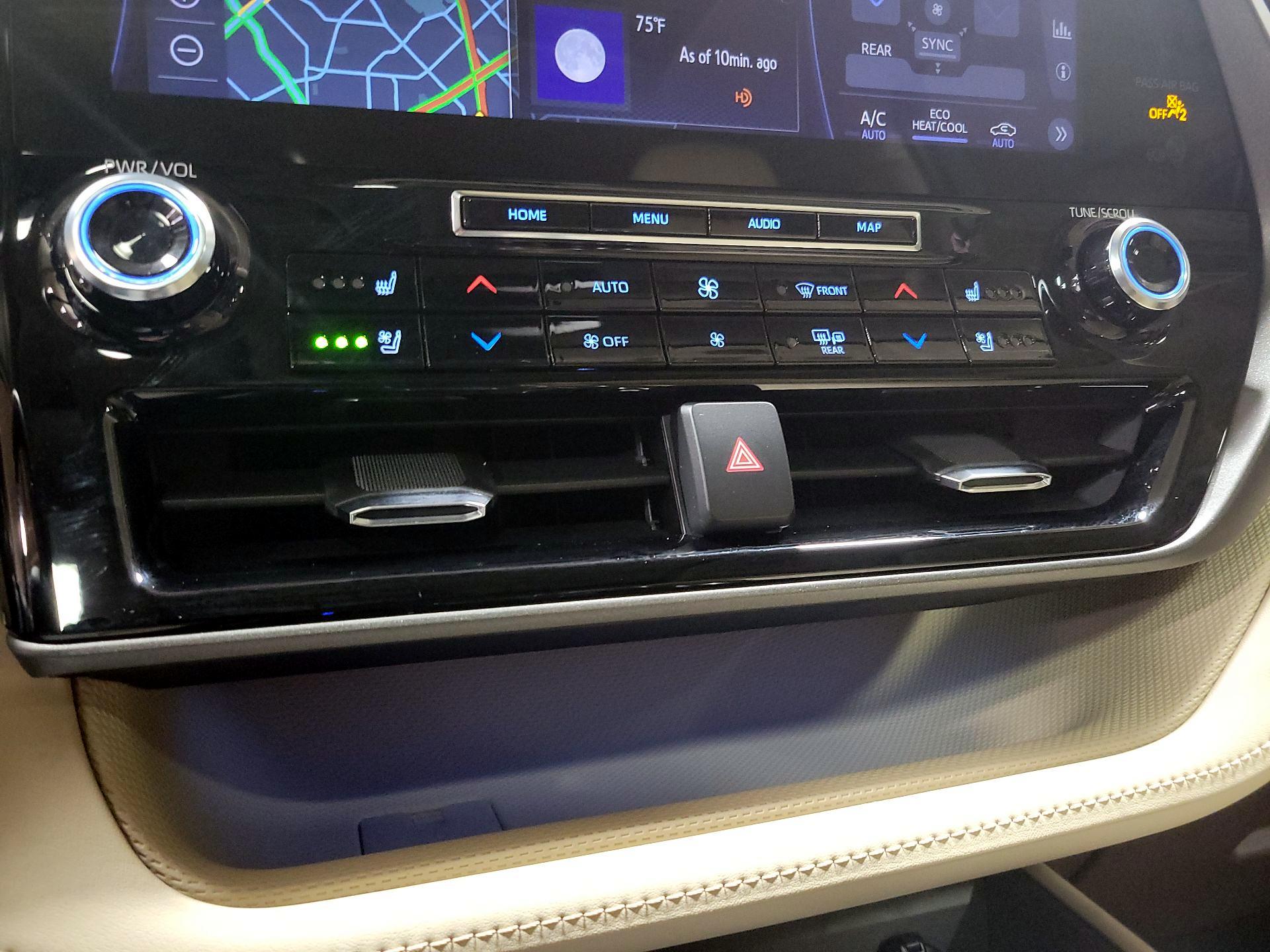 Thumbnail: 2021 Toyota Highlander - 17