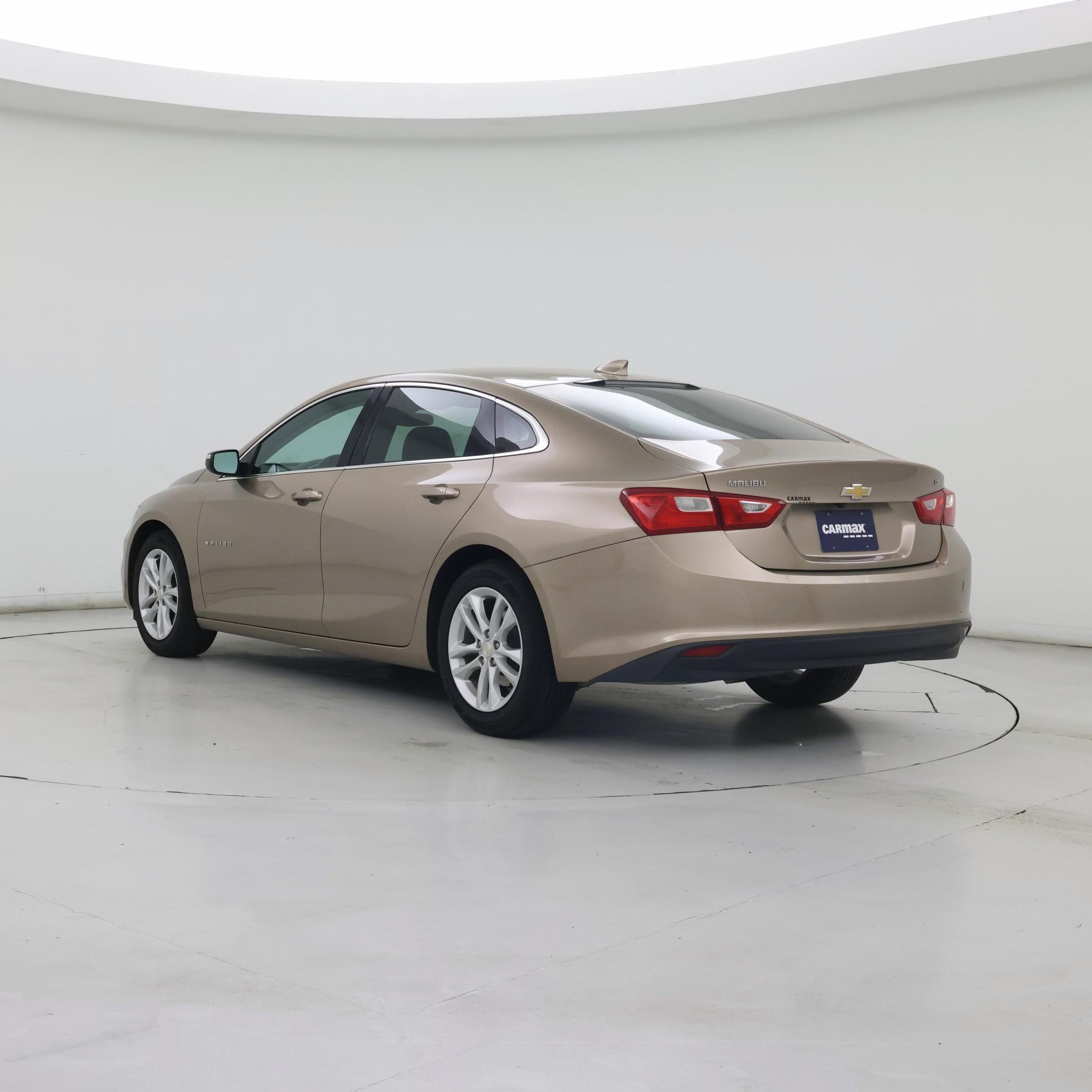 Thumbnail: 2018 Chevrolet Malibu - 2