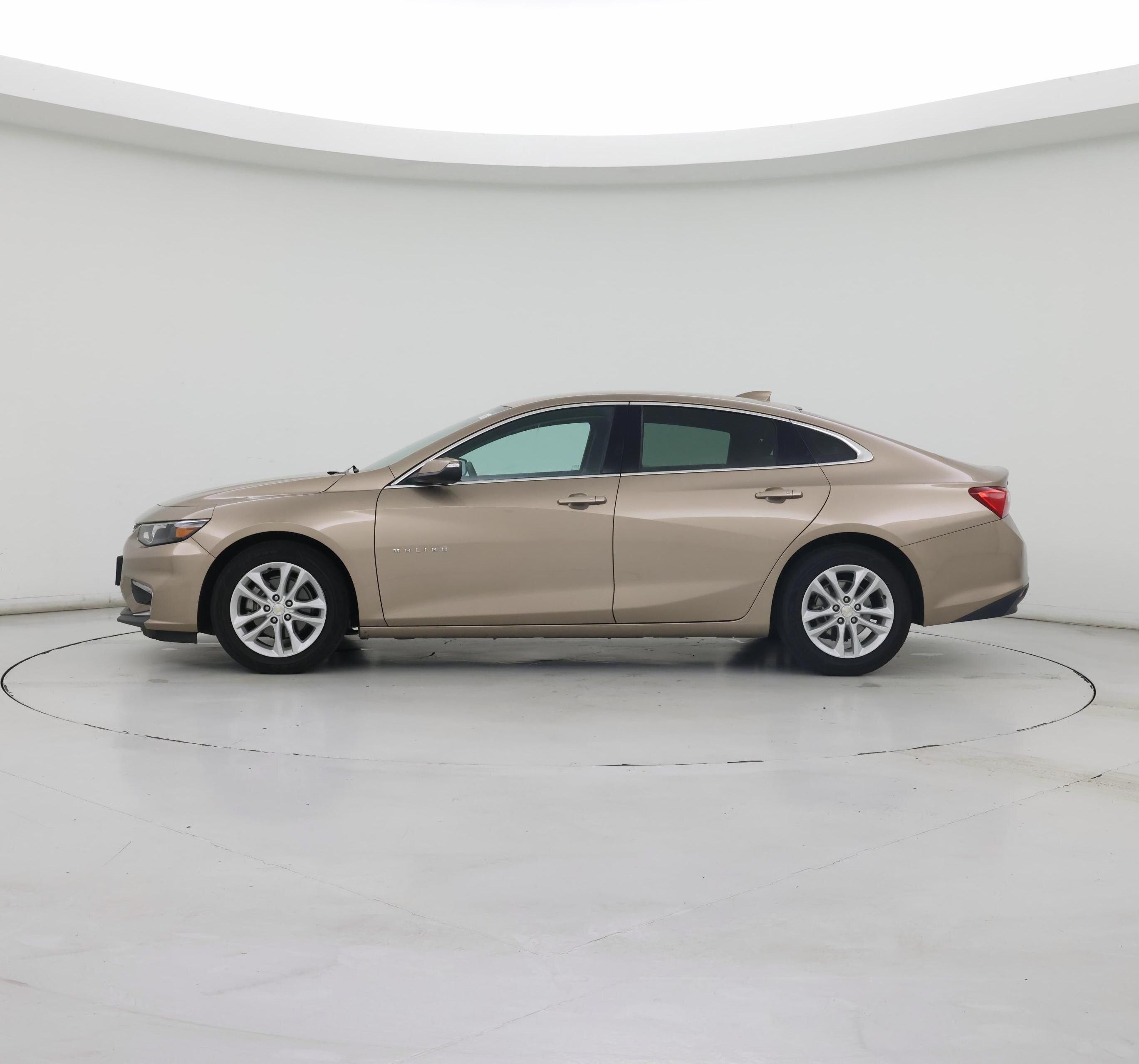 Thumbnail: 2018 Chevrolet Malibu - 3