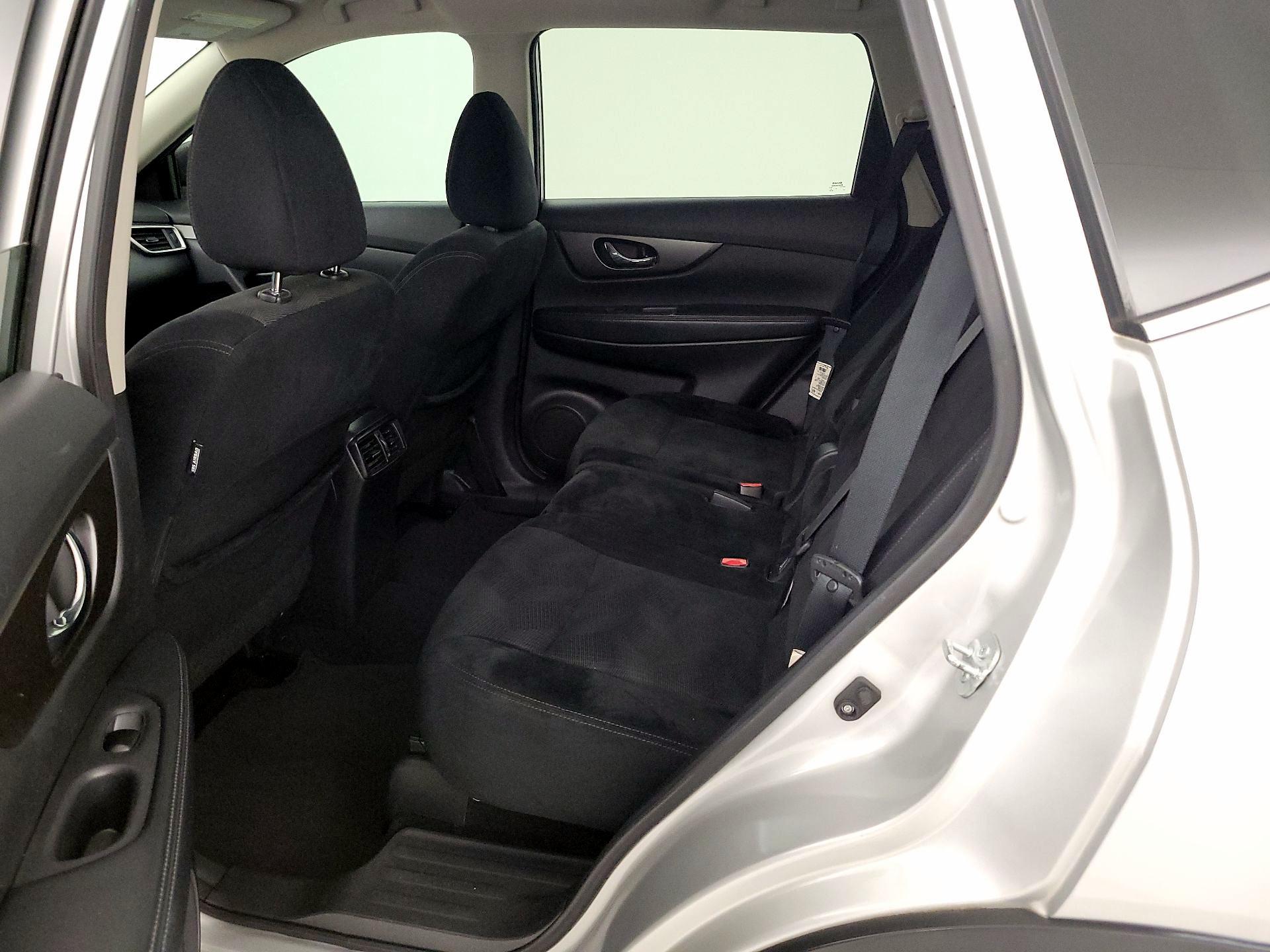 Thumbnail: 2015 Nissan Rogue - 19