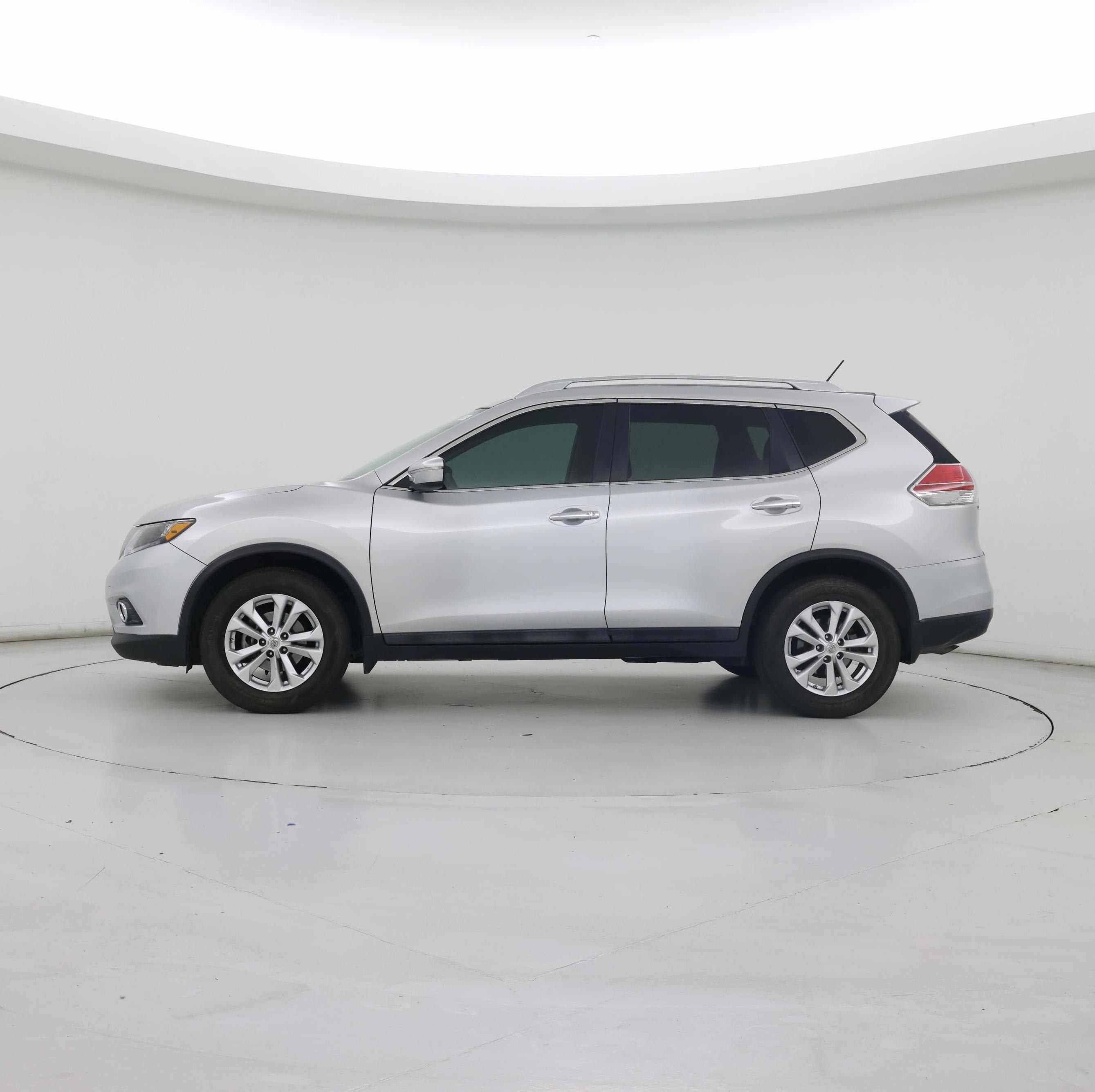 Thumbnail: 2015 Nissan Rogue - 3