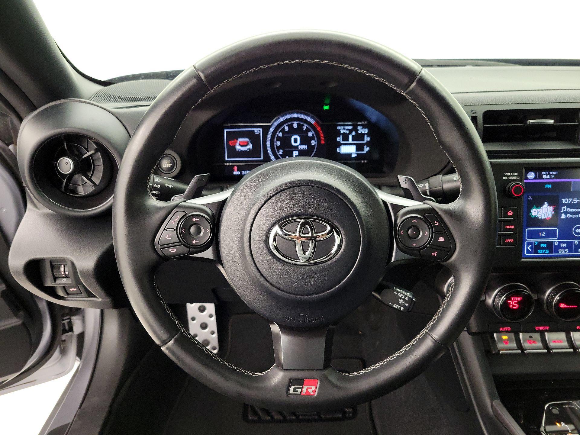 Thumbnail: 2023 Toyota GR86 - 10