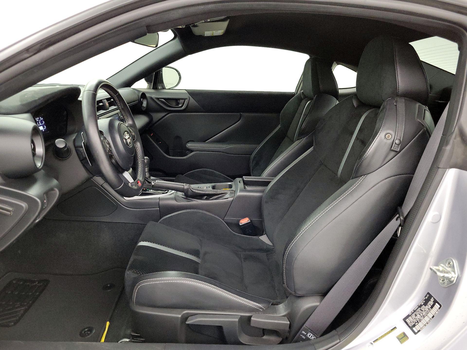 Thumbnail: 2023 Toyota GR86 - 11