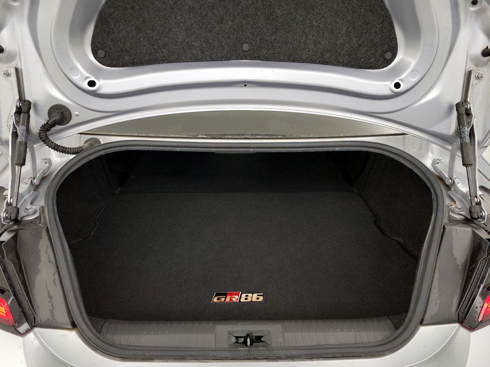 Thumbnail: 2023 Toyota GR86 - 18