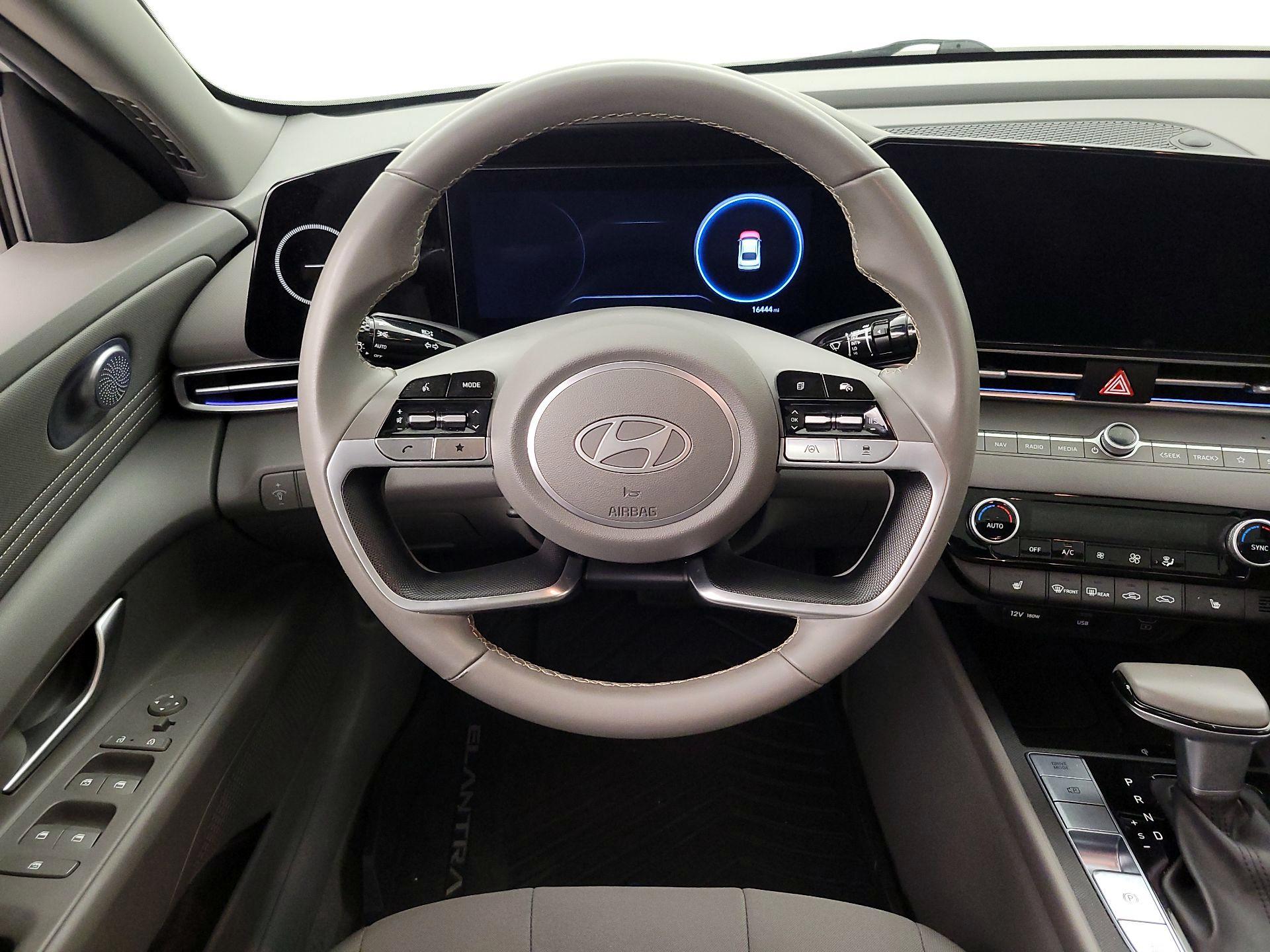 Thumbnail: 2024 Hyundai Elantra - 10