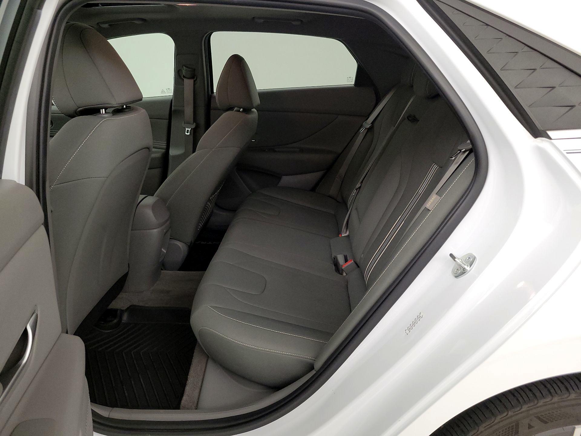 Thumbnail: 2024 Hyundai Elantra - 20