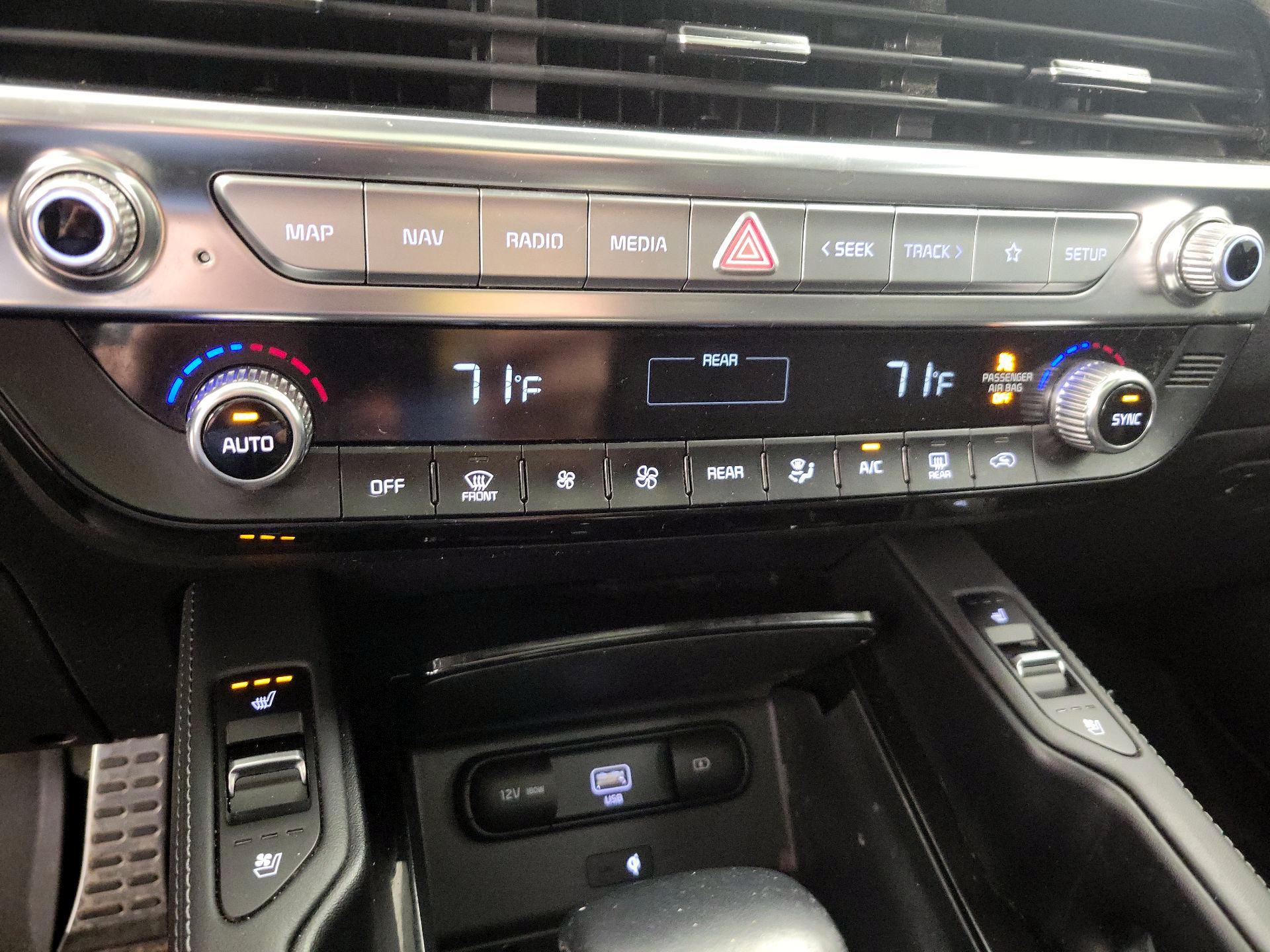 Thumbnail: 2021 Kia Telluride - 17