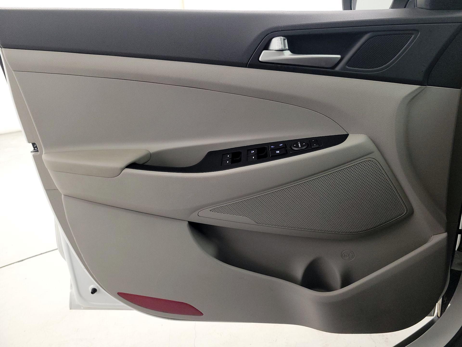 Thumbnail: 2020 Hyundai Tucson - 12