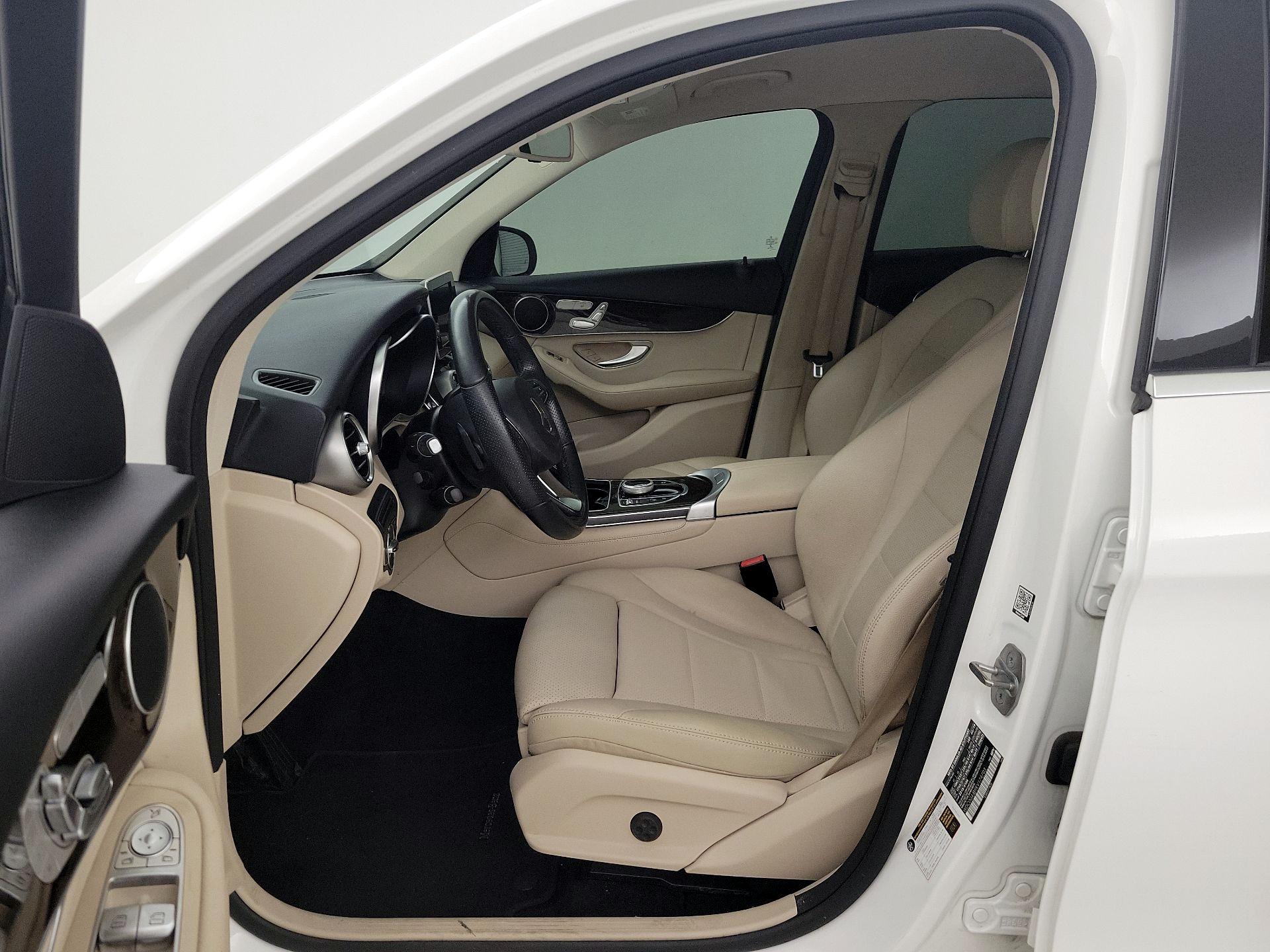 Thumbnail: 2019 Mercedes-Benz GLC - 11