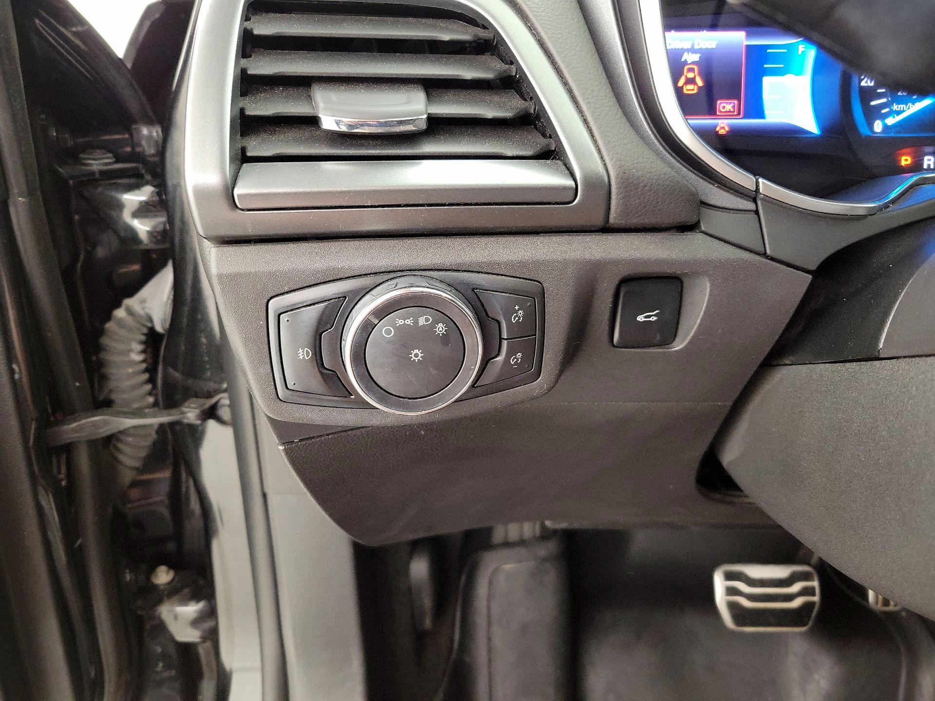 Thumbnail: 2014 Ford Fusion - 13