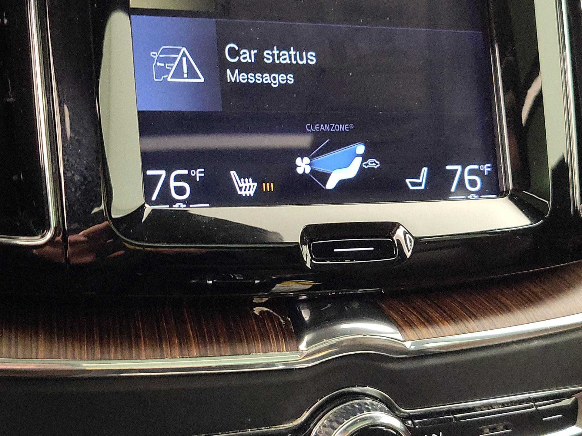 Thumbnail: 2020 Volvo XC60 - 17