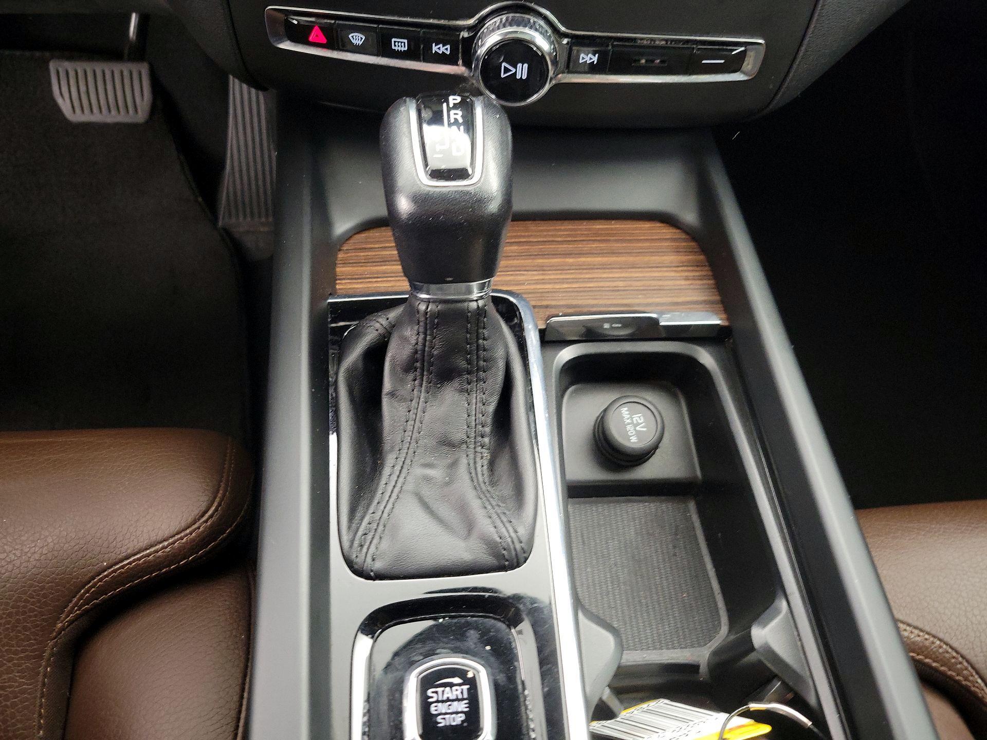 Thumbnail: 2020 Volvo XC60 - 18