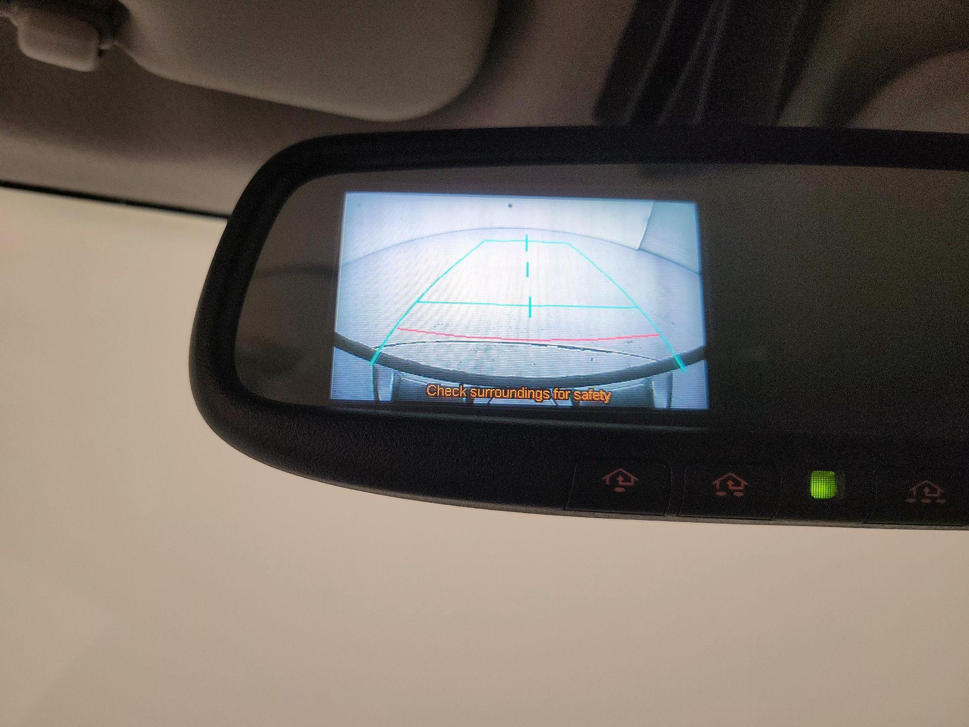 Thumbnail: 2014 Toyota FJ Cruiser - 14