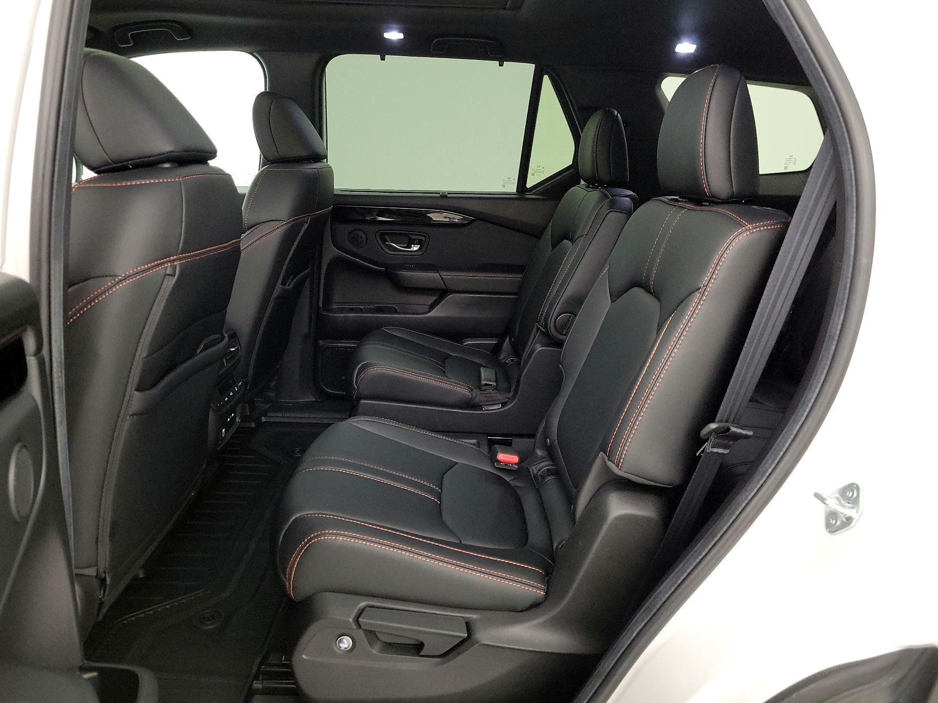 Thumbnail: 2025 Honda Pilot - 19