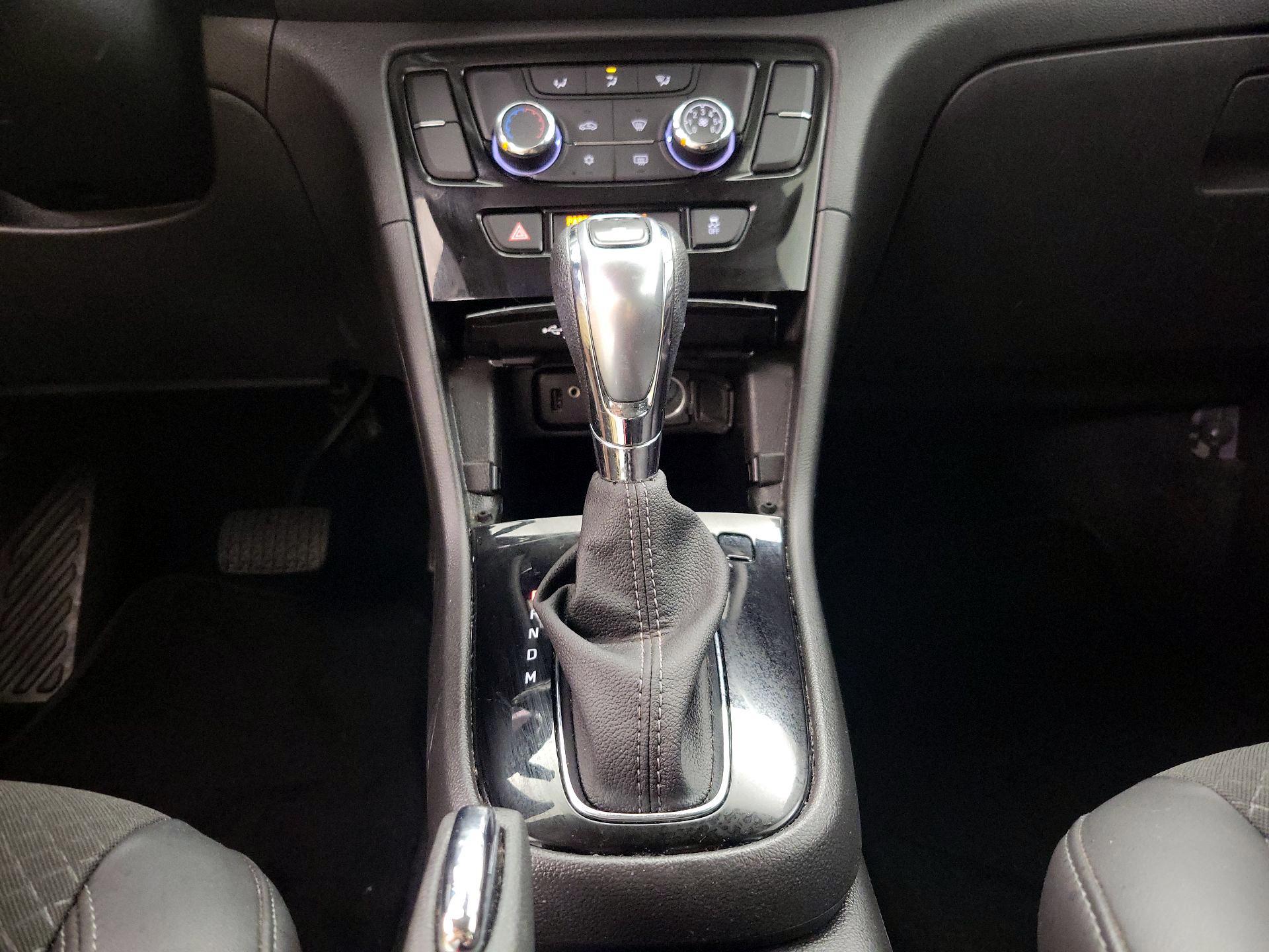 Thumbnail: 2022 Buick Encore - 17