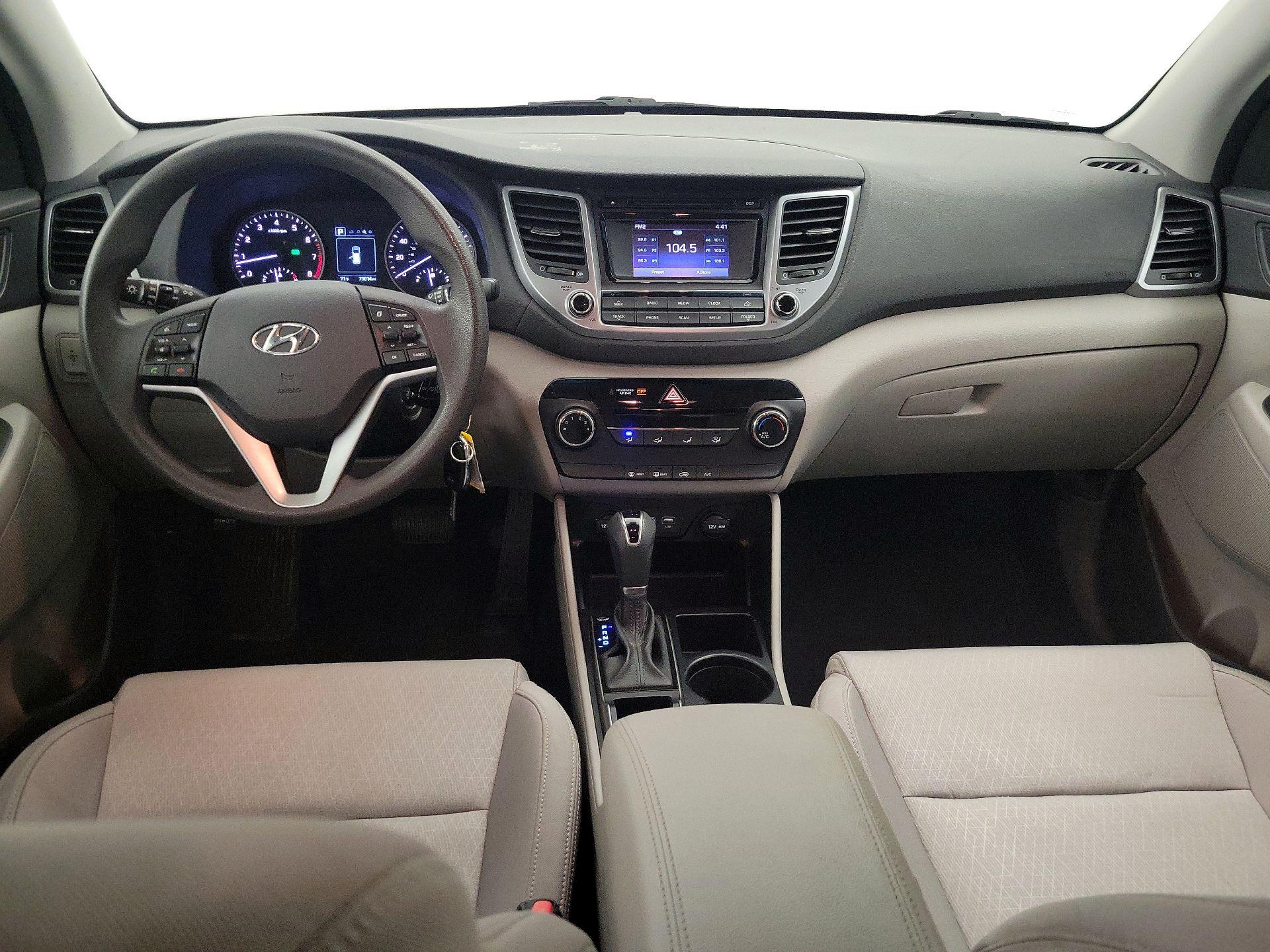 Thumbnail: 2016 Hyundai Tucson - 9
