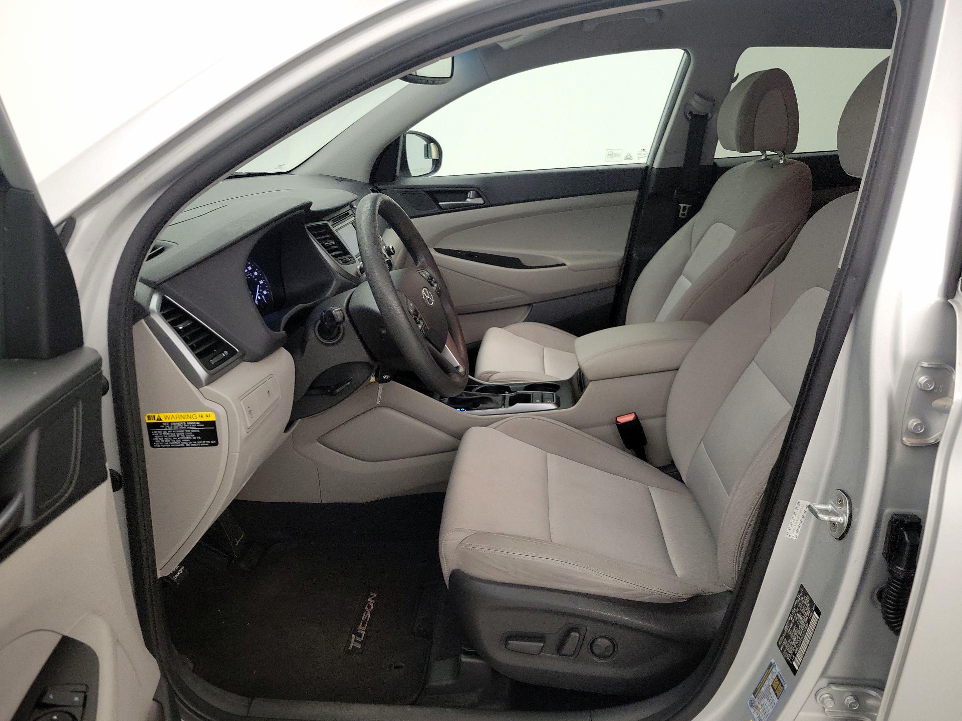 Thumbnail: 2016 Hyundai Tucson - 11