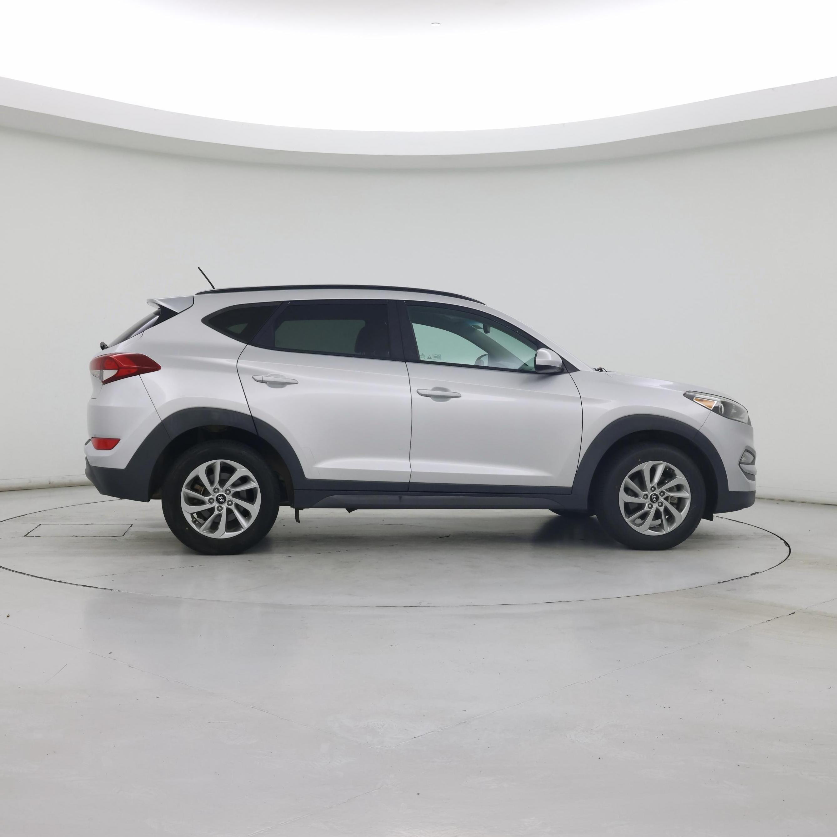Thumbnail: 2016 Hyundai Tucson - 7