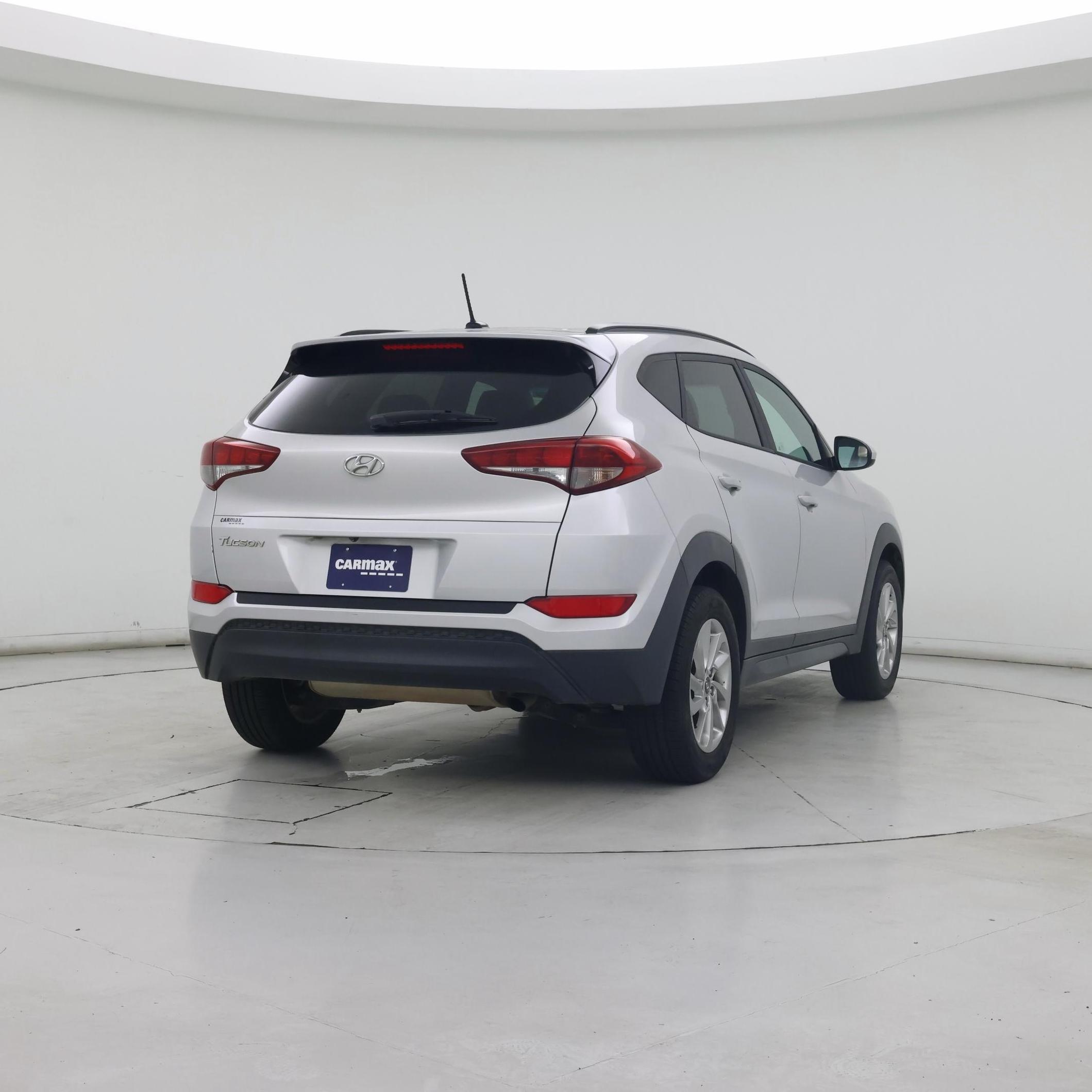 Thumbnail: 2016 Hyundai Tucson - 8