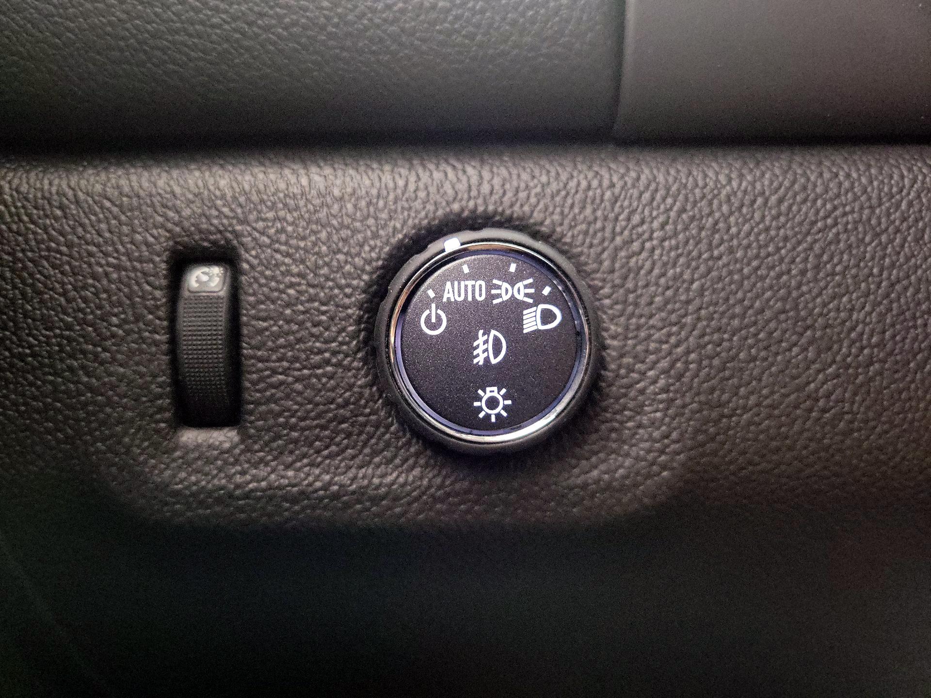 Thumbnail: 2016 GMC Canyon - 13