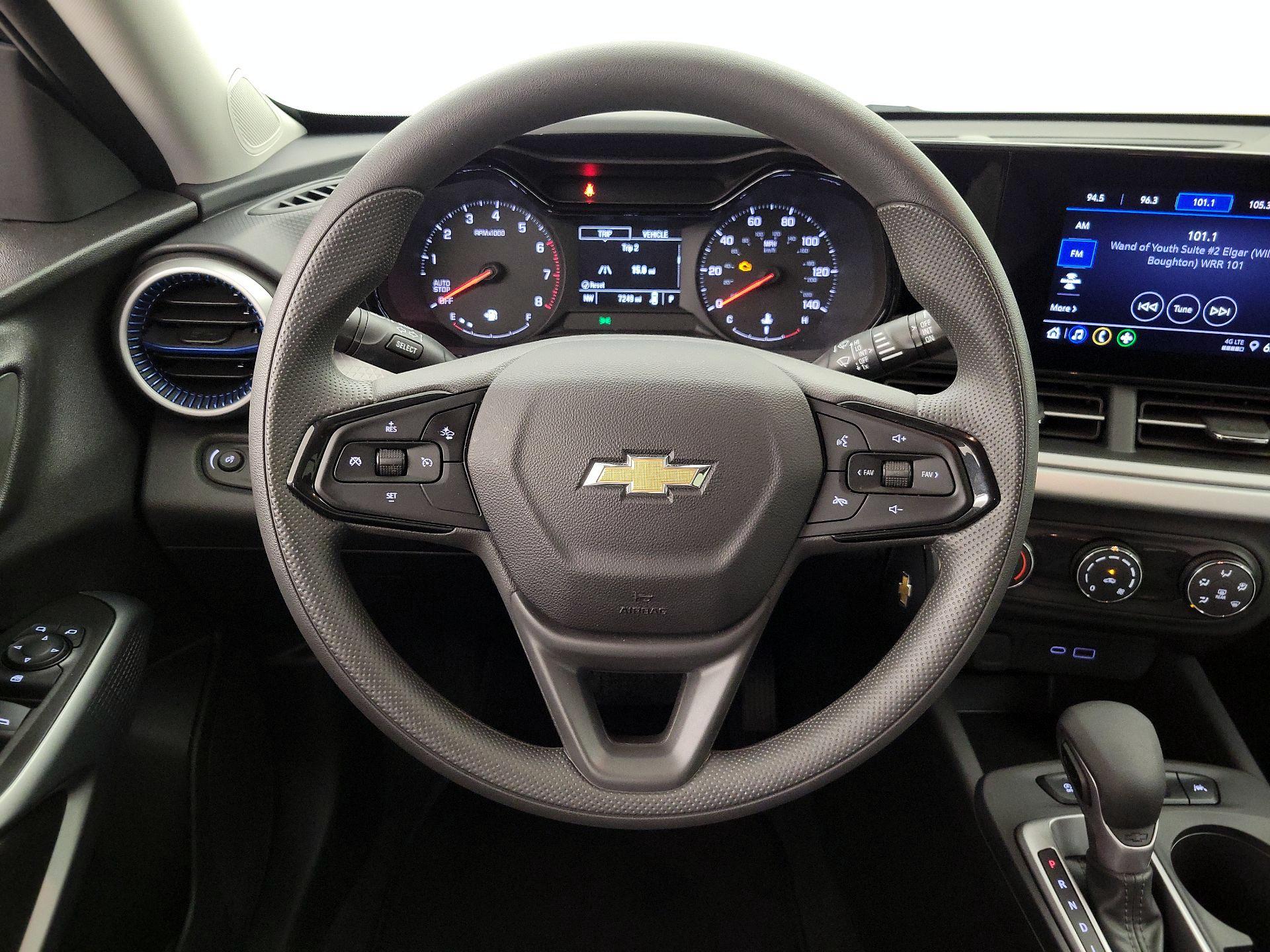 Thumbnail: 2025 Chevrolet Trax - 10