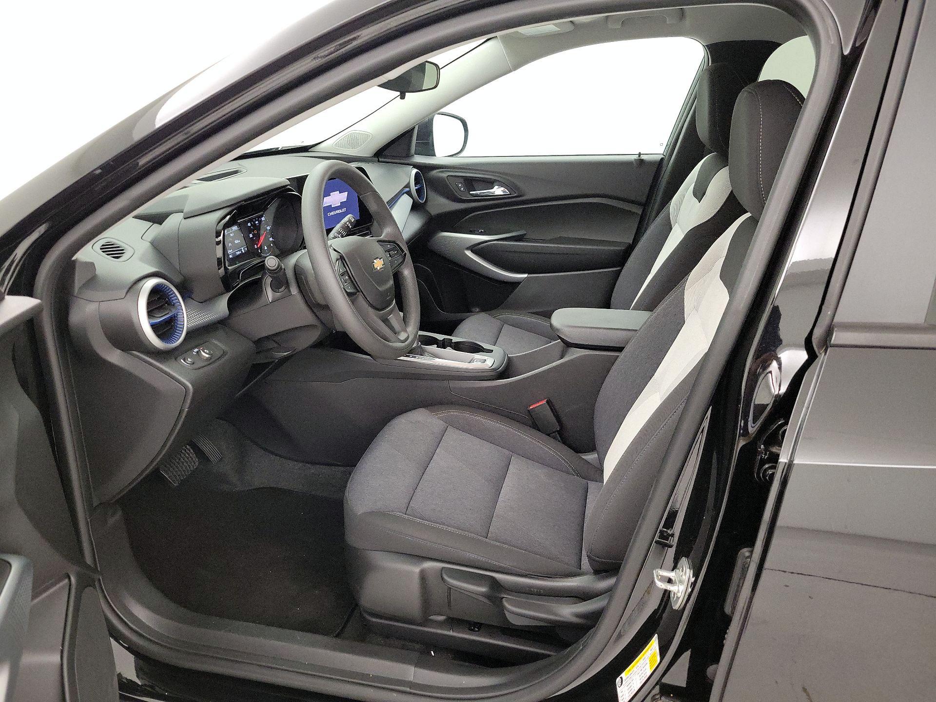 Thumbnail: 2025 Chevrolet Trax - 11