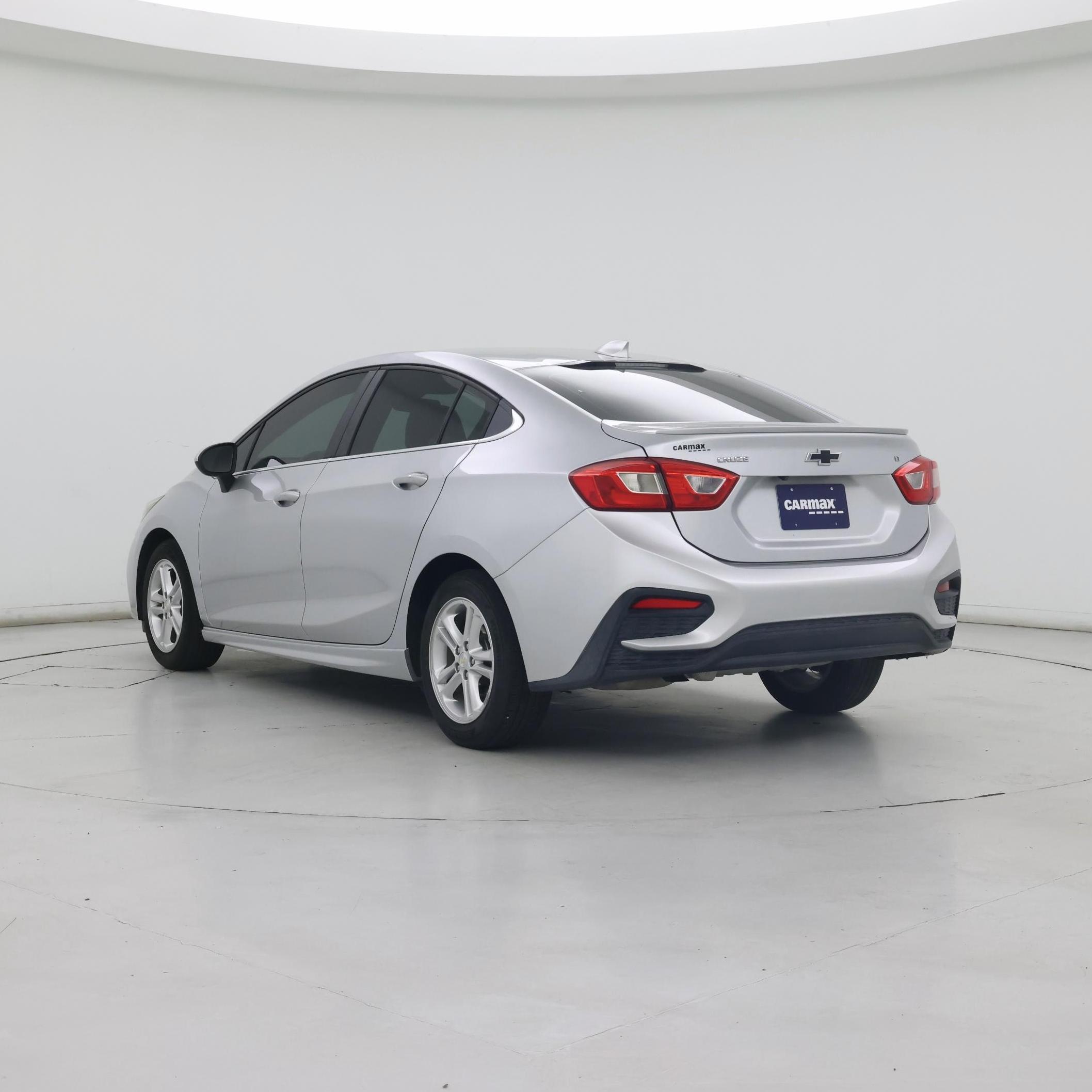 Thumbnail: 2018 Chevrolet Cruze - 2