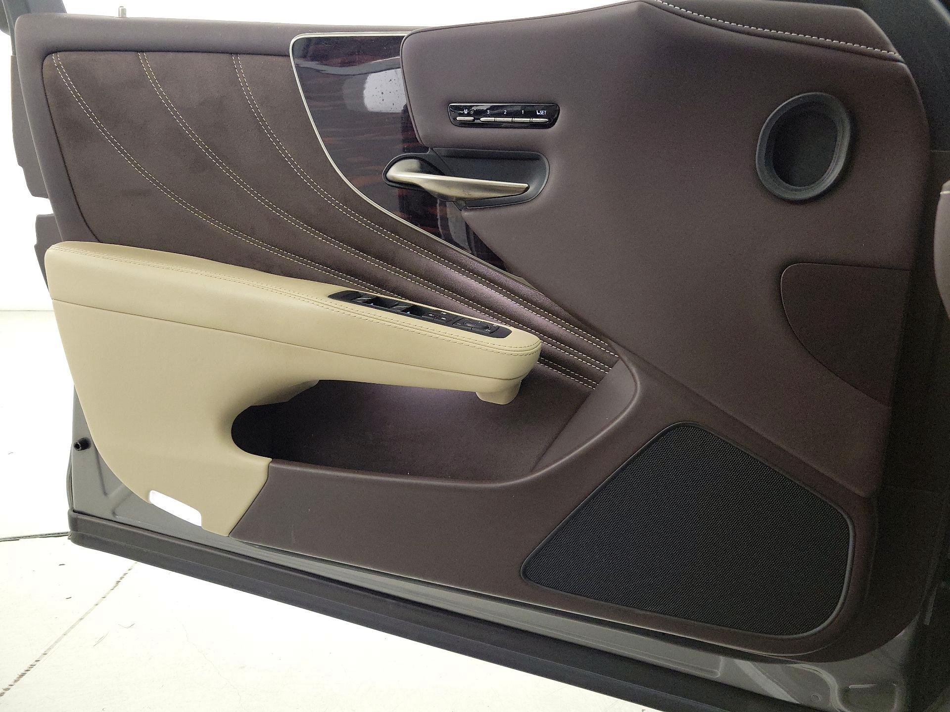 Thumbnail: 2018 Lexus LS - 12