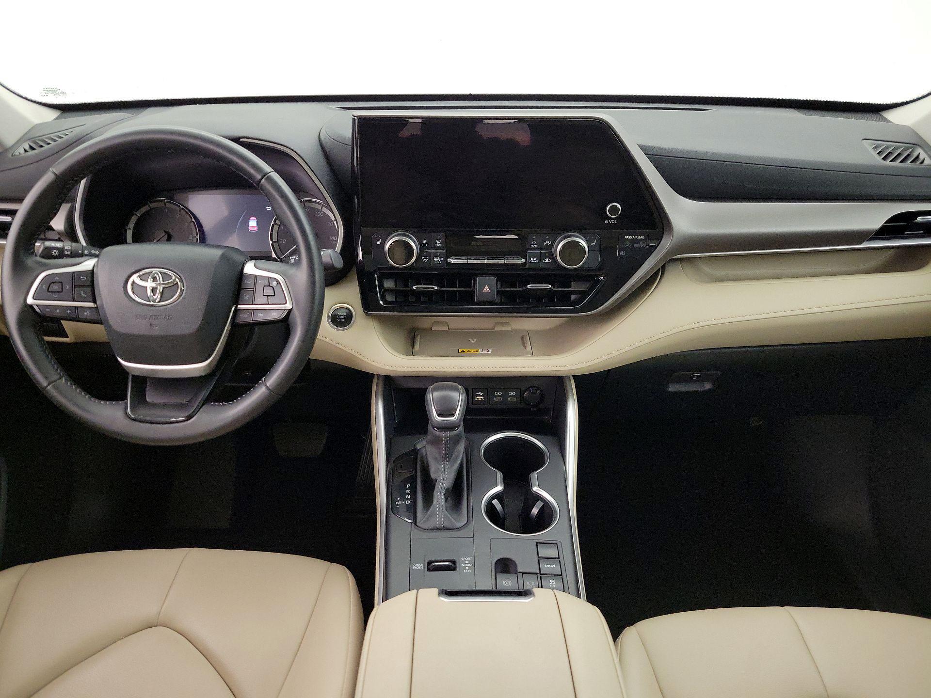 Thumbnail: 2024 Toyota Highlander - 9