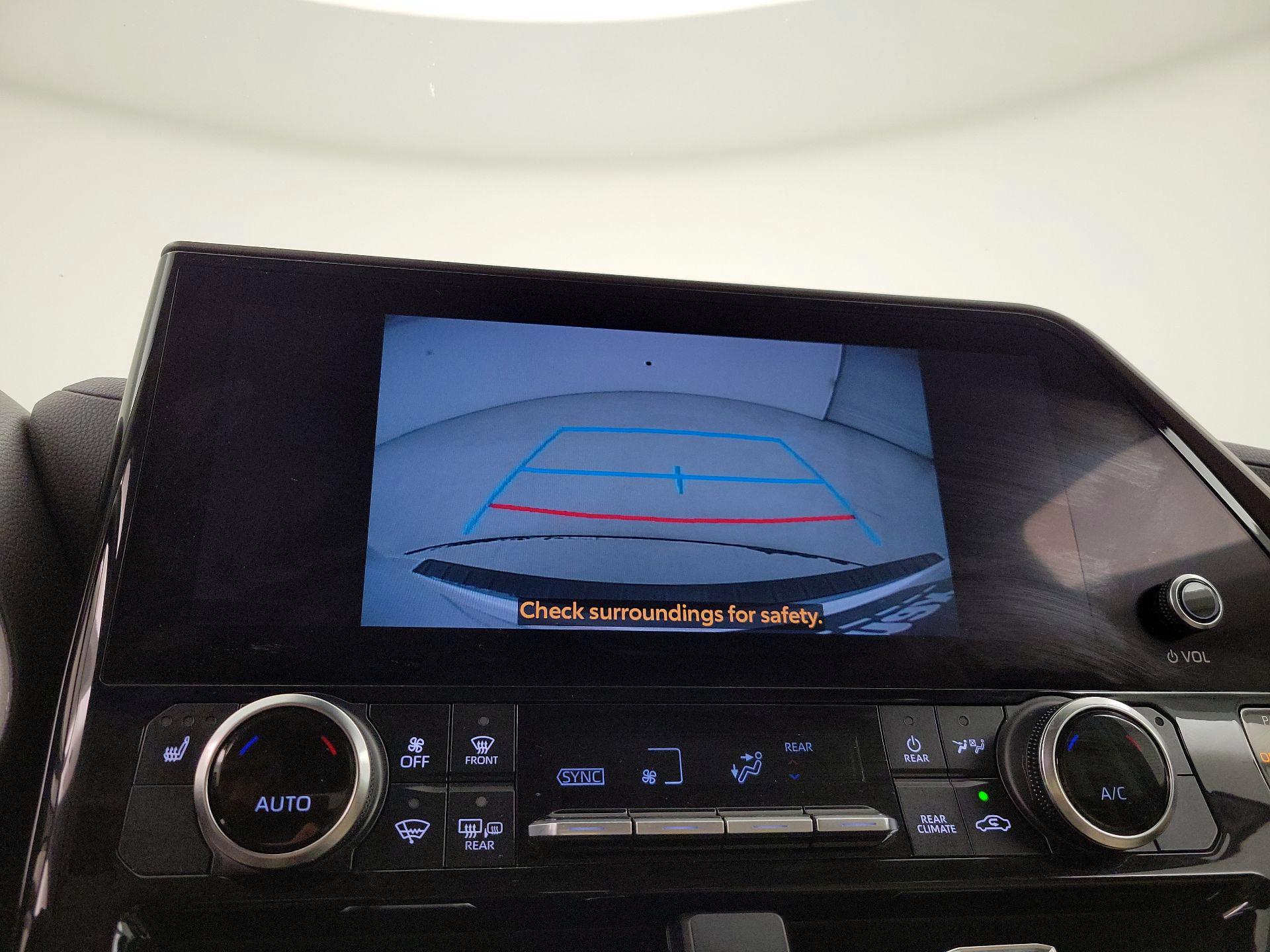 Thumbnail: 2024 Toyota Highlander - 14