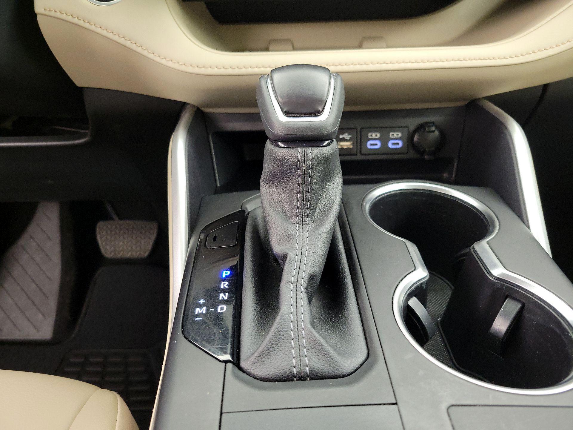 Thumbnail: 2024 Toyota Highlander - 17