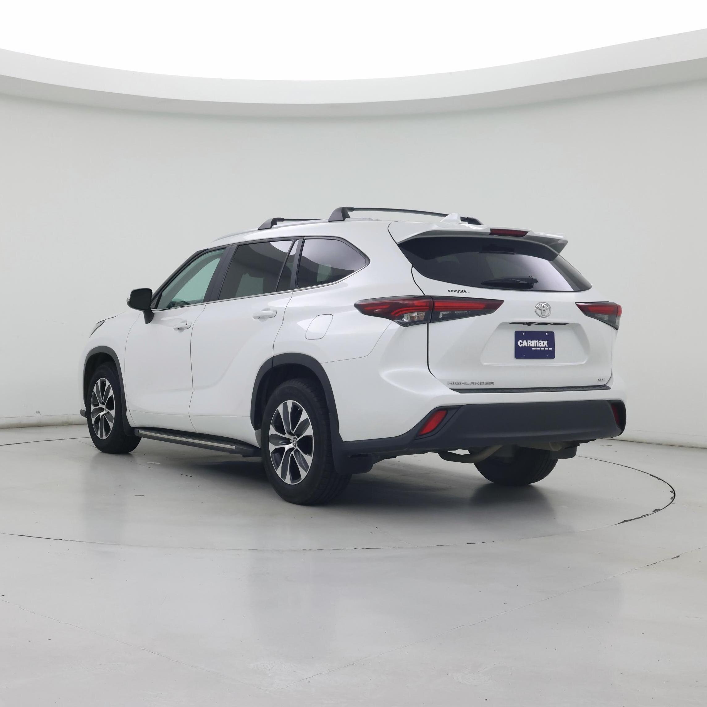 Thumbnail: 2024 Toyota Highlander - 2