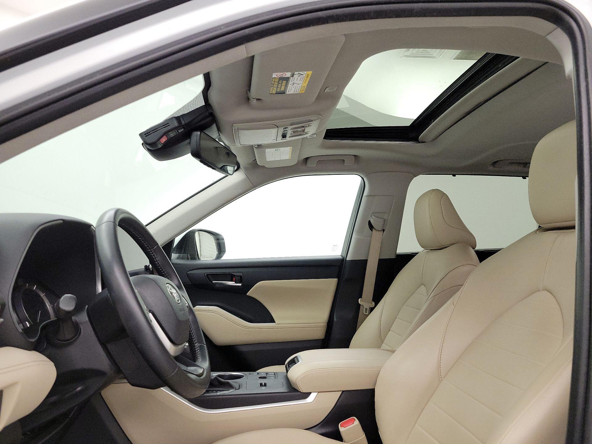 Thumbnail: 2024 Toyota Highlander - 19