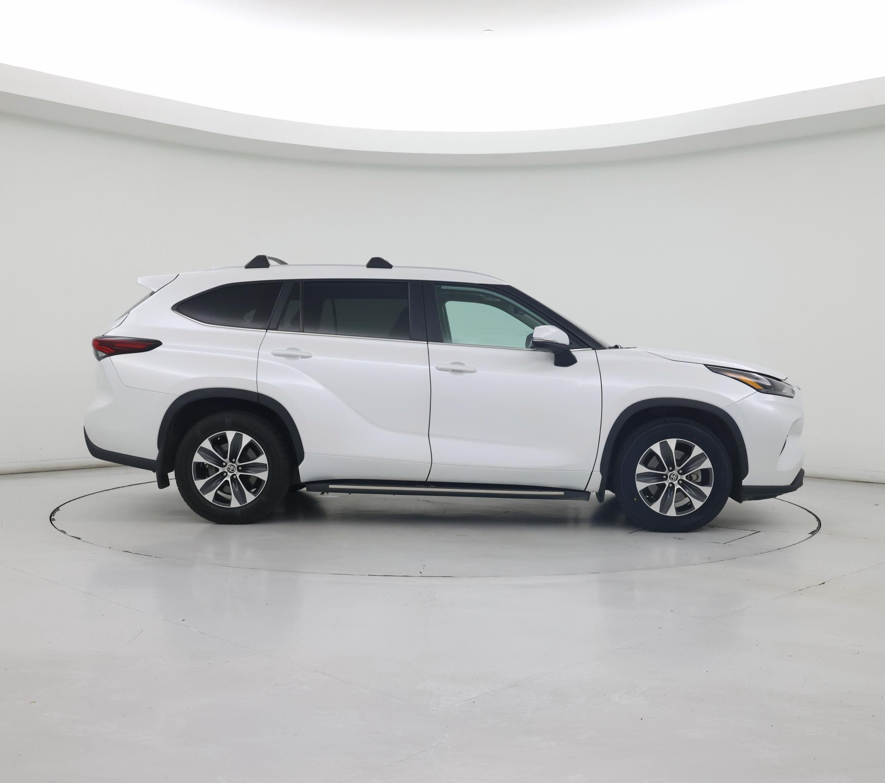 Thumbnail: 2024 Toyota Highlander - 7