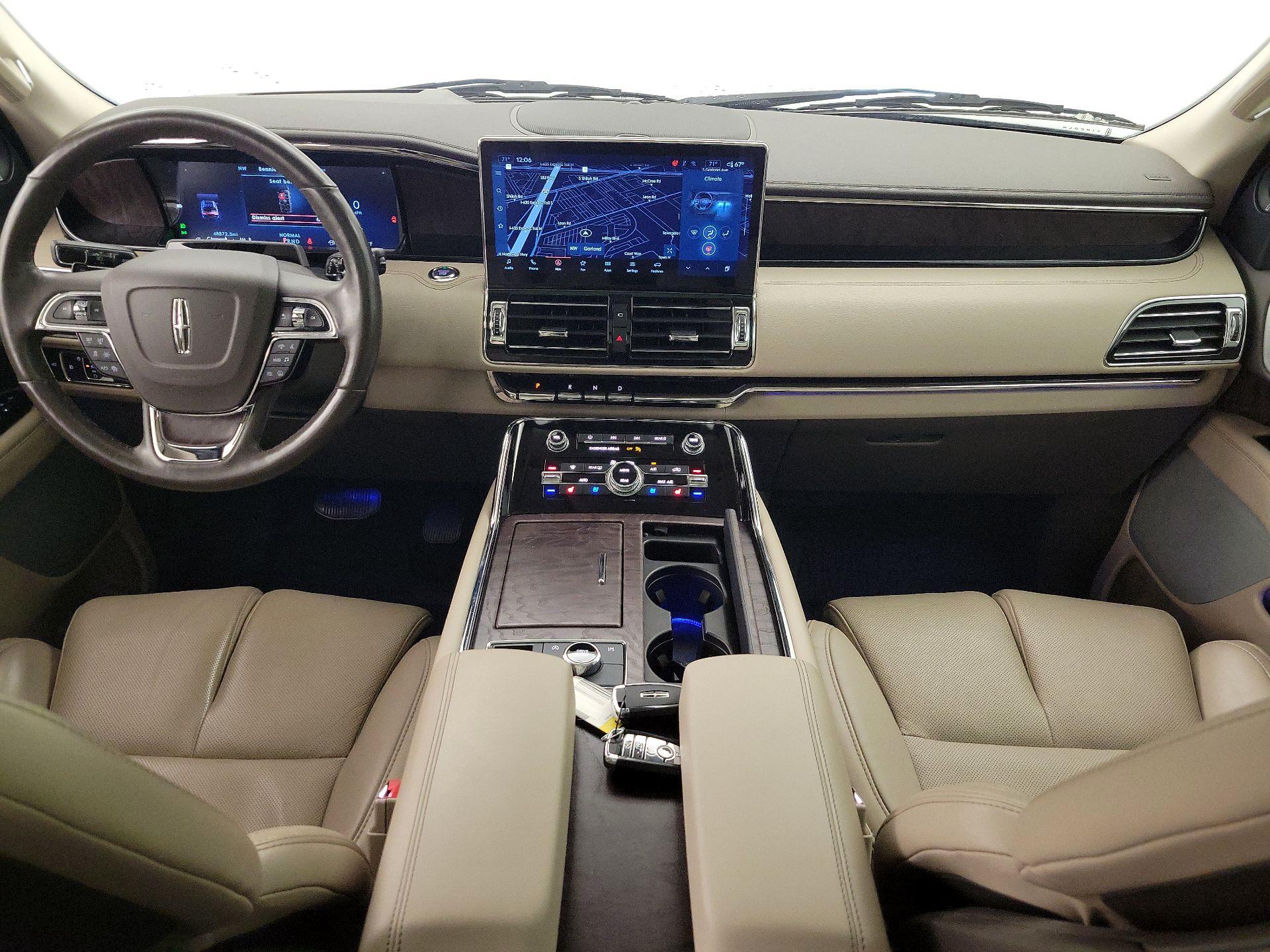 Thumbnail: 2022 Lincoln Navigator - 9